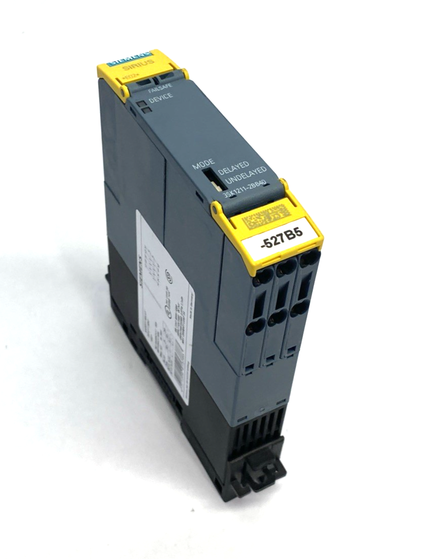 3SK1211-2BB40 | Siemens SIRIUS Safety Relay, Spring Type w/ 3ZY1212-2DA00 - Used - Maverick Industrial Sales