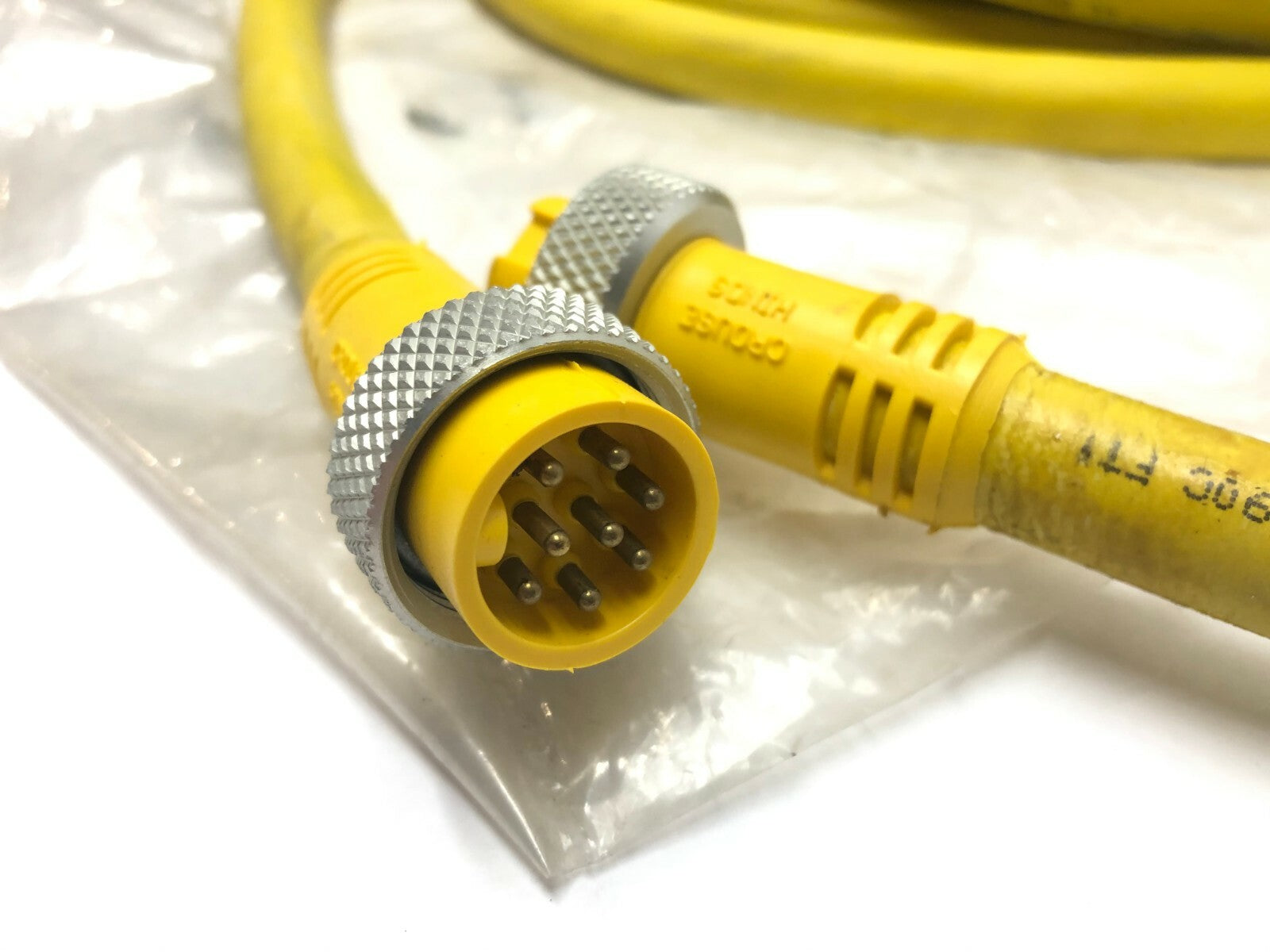 X8989-75S | Cooper Crouse-Hinds Mini-Line ST00W Male to Female Extensions, 8 pin - New – Open box - Maverick Industrial Sales