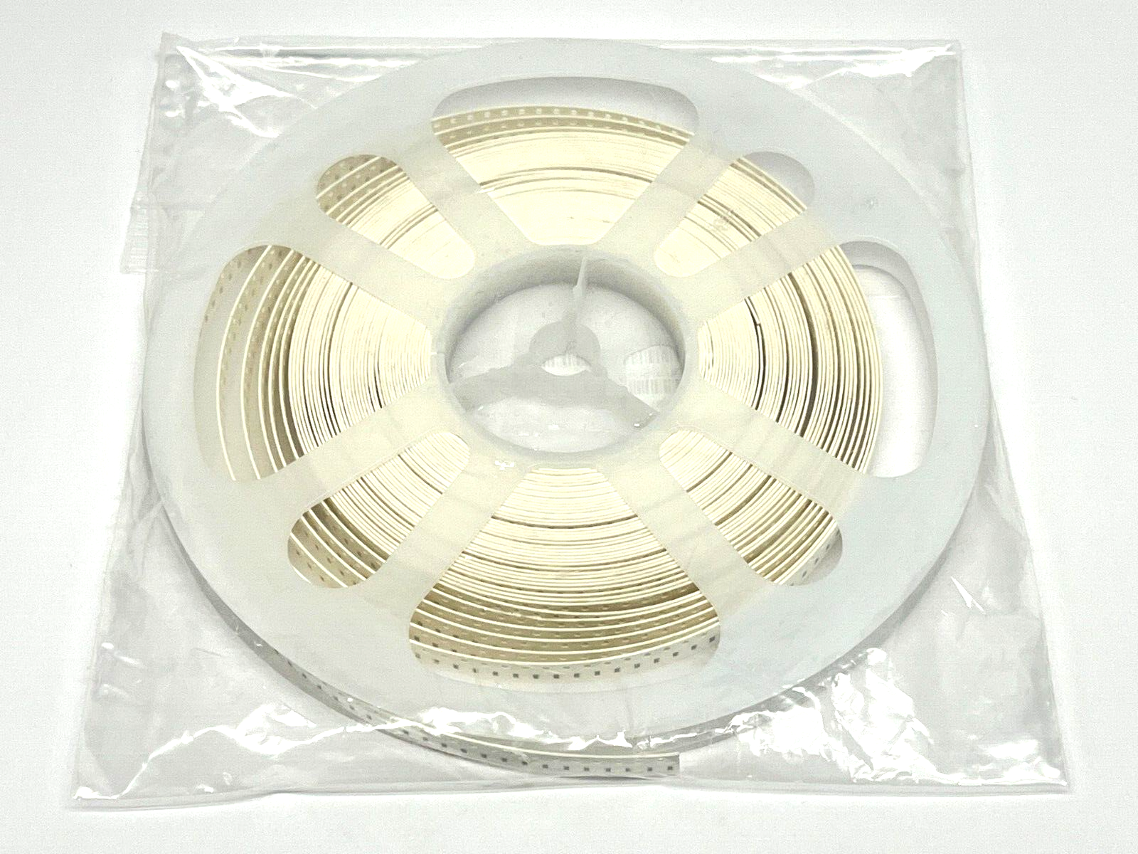 Yageo RC0603FR-07560RL Chip Resistor 560 Ohms ±1% 0.1W 1/10W LOT OF 3300 - Maverick Industrial Sales