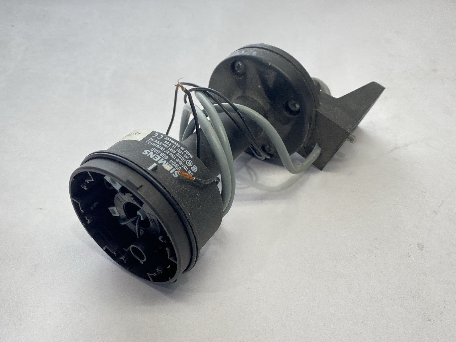 Siemens 8WD4408-0AD Signaling Column Connector Element - Maverick Industrial Sales