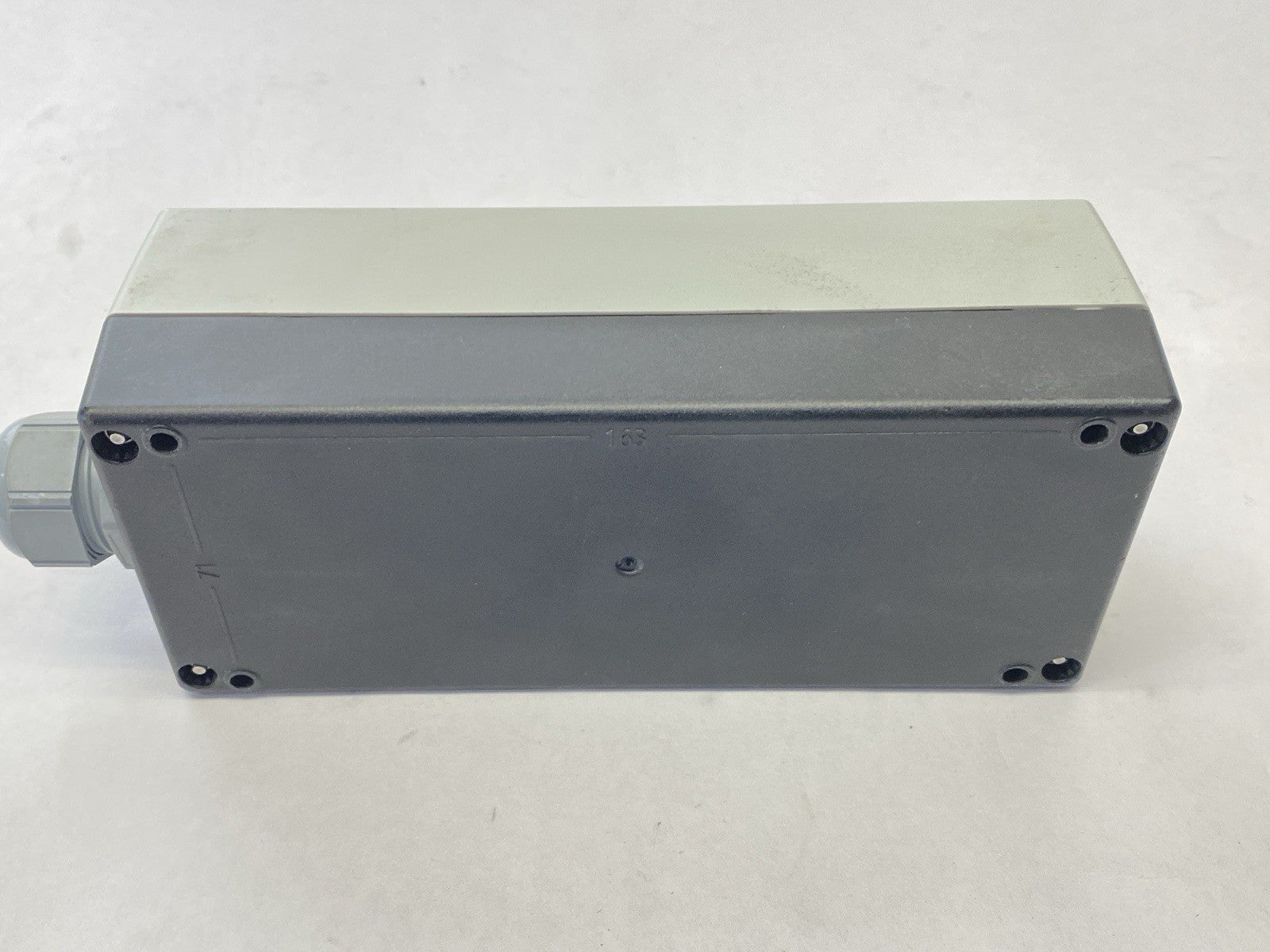 3SU1804-0AA00-0AB1 | Siemens 4-Button Enclosure - Used - Maverick Industrial Sales