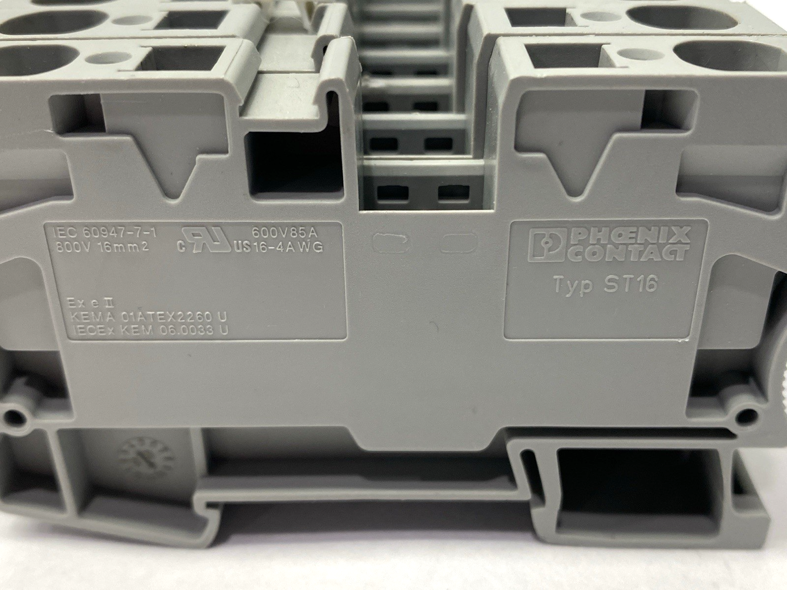 ST 16 | Phoenix Contact Feed-Through Terminal Block 3036149 LOT OF 13 - Used - Maverick Industrial Sales