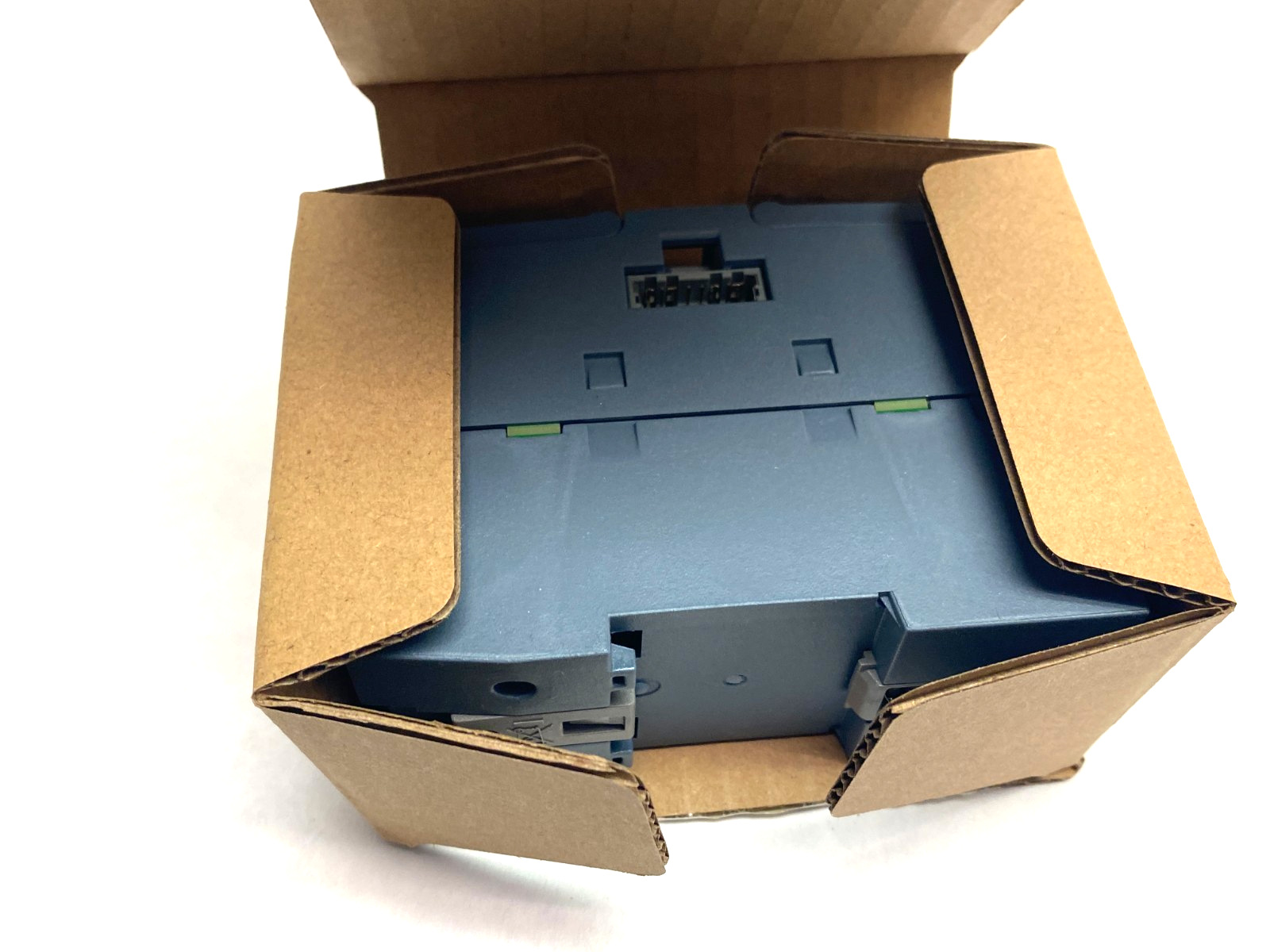 Siemens 6ES7 222-1BH32-0XB0 SIMATIC S7-1200 Digital Output Module DQ 16x24VDC - Maverick Industrial Sales