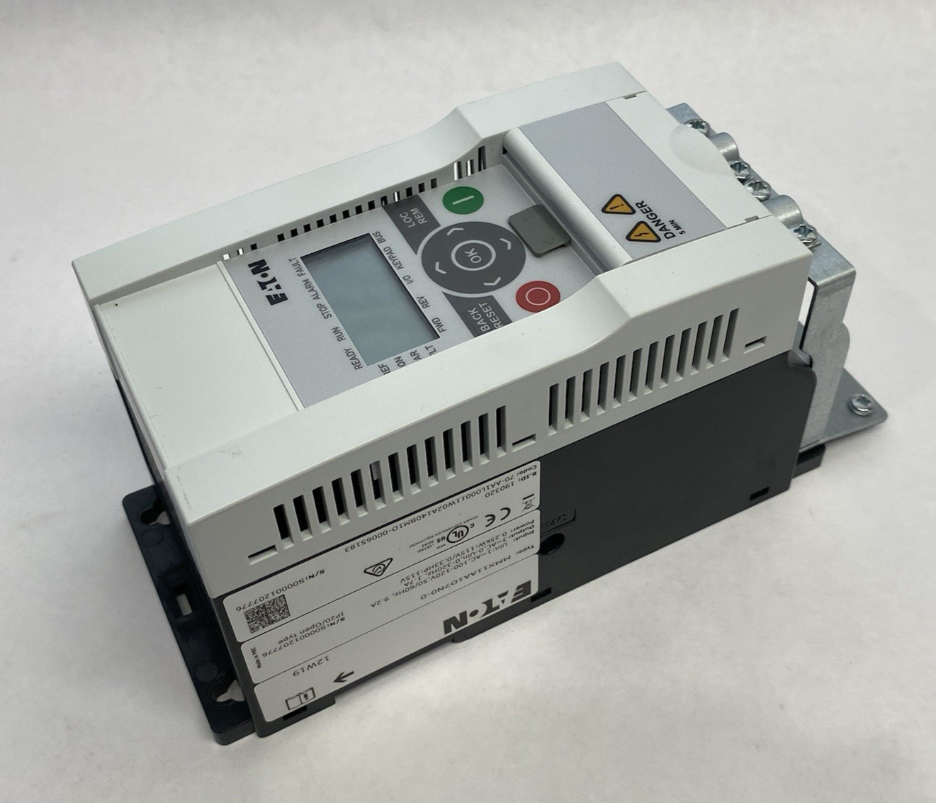 MMX11AA1D7N0-0 | Eaton M-Max Series Adjustable Frequency AC Drive, FS2 frame - Used - Maverick Industrial Sales