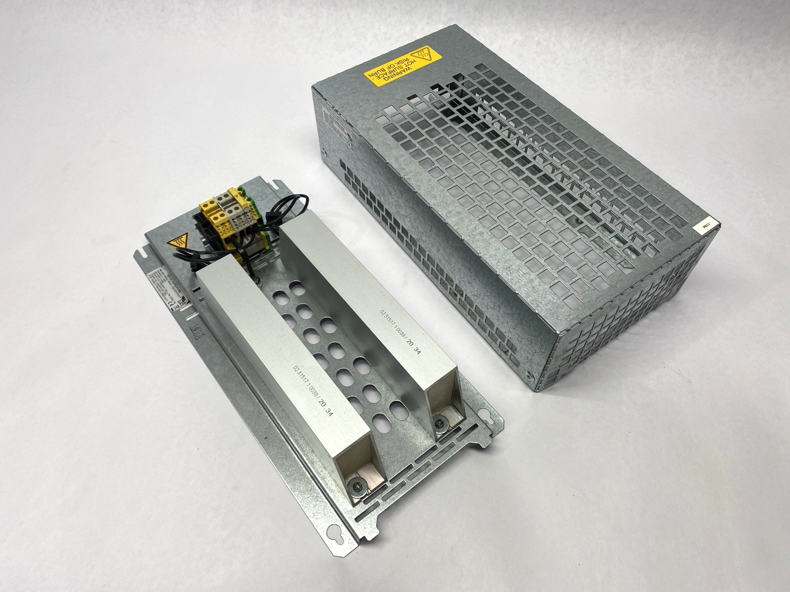 Siemens 6SL3201-0BE21-8AA0 SINAMICS Braking Resistor 75 Ohm 375W 480VAC - Maverick Industrial Sales