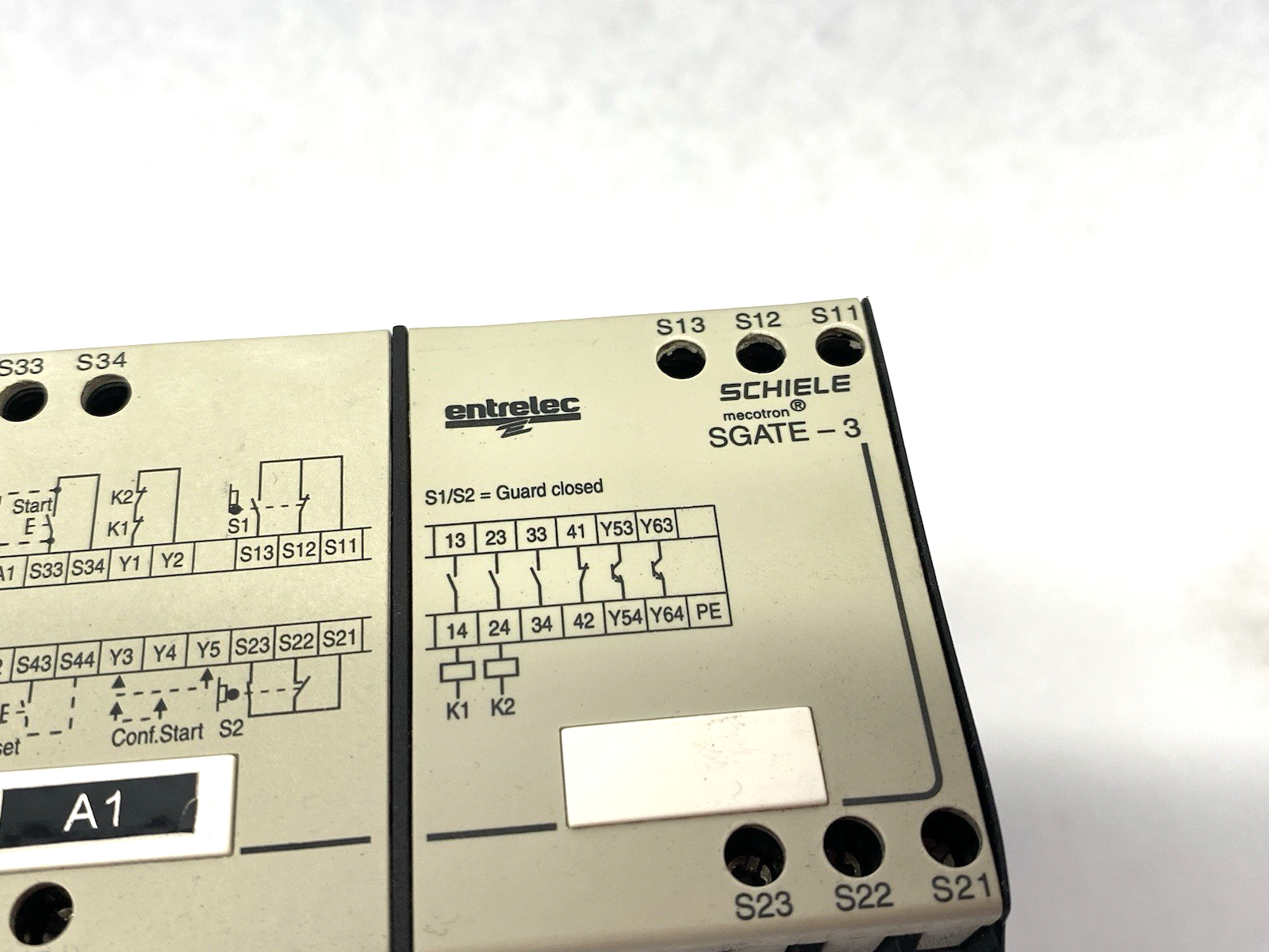 Schiele Entrelec 2.450.820.00 mecotron® SGATE-3 Safety Relay - Maverick Industrial Sales