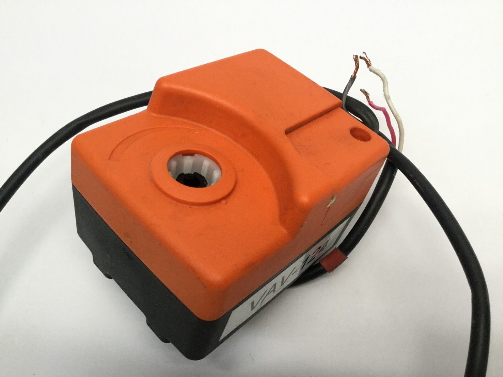 Belimo TR24-3 US Actuator, On/Off Floating, 24 VAC, 50/60Hz, 1VA 1W - Maverick Industrial Sales