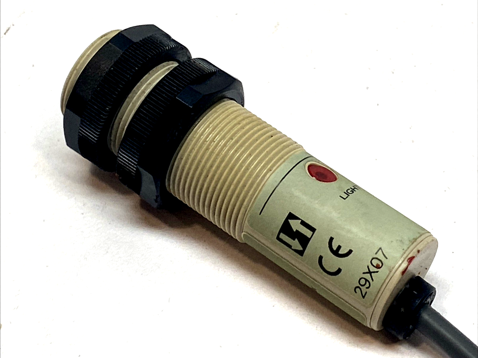E3F2-DS10B4-N | Omron Photoelectric Sensor Diffuse 0.1m PNP 10-30VDC - Used - Maverick Industrial Sales
