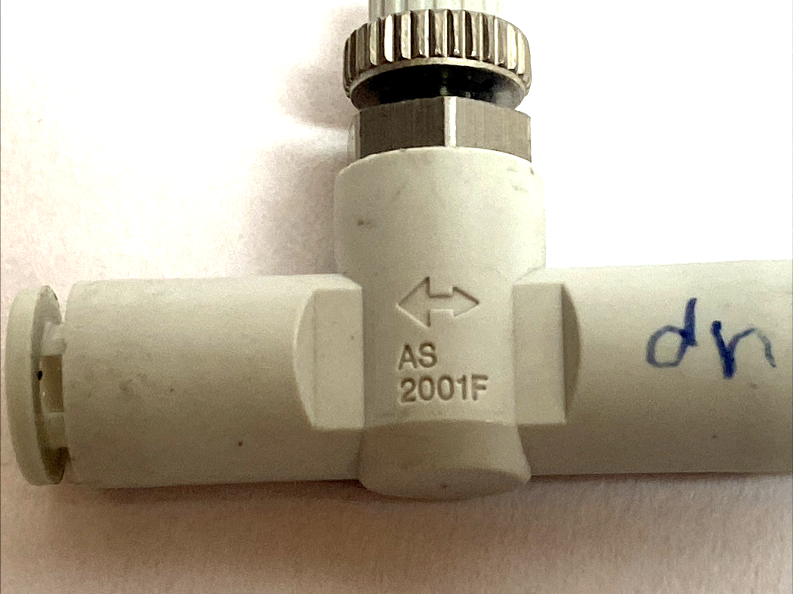 AS2001F | SMC Inline Pneumatic Speed Controller One‑Touch Flow Valve LOT OF 2 - Used - Maverick Industrial Sales