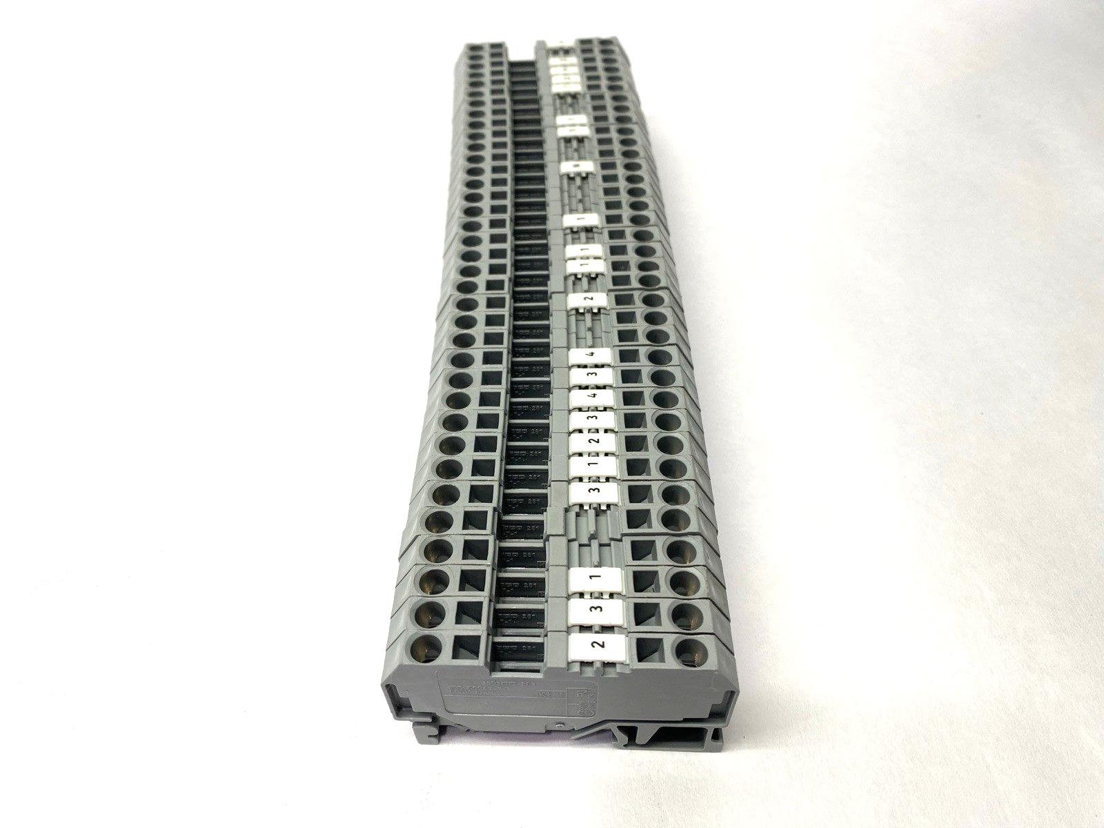 281-901 | Wago Terminal Block 2-Conductor LOT OF 35- Used - Maverick Industrial Sales