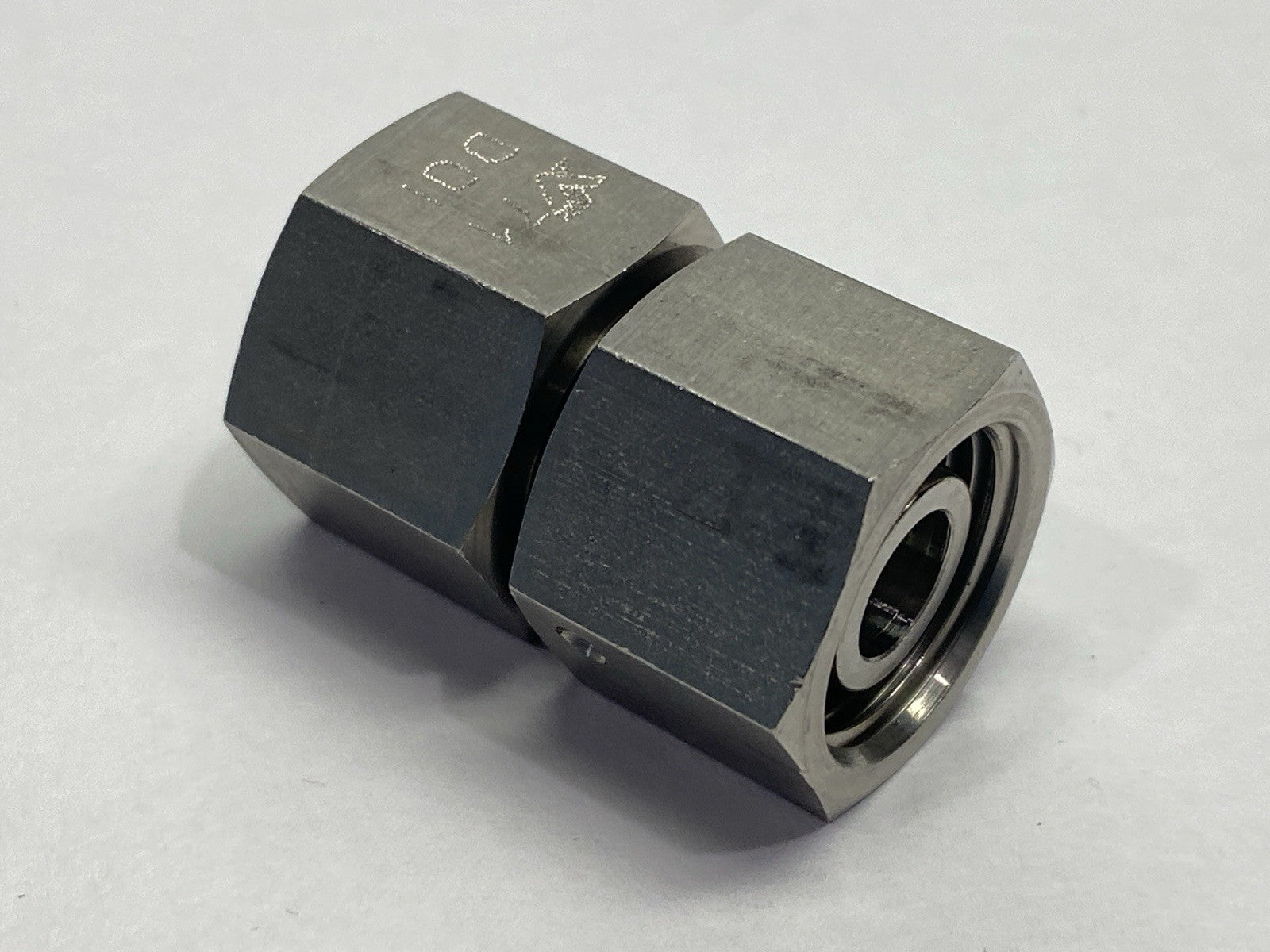 Brennan Industries D6565-L12-L12-SS Swivel Straight SS M18x1.5 - Maverick Industrial Sales