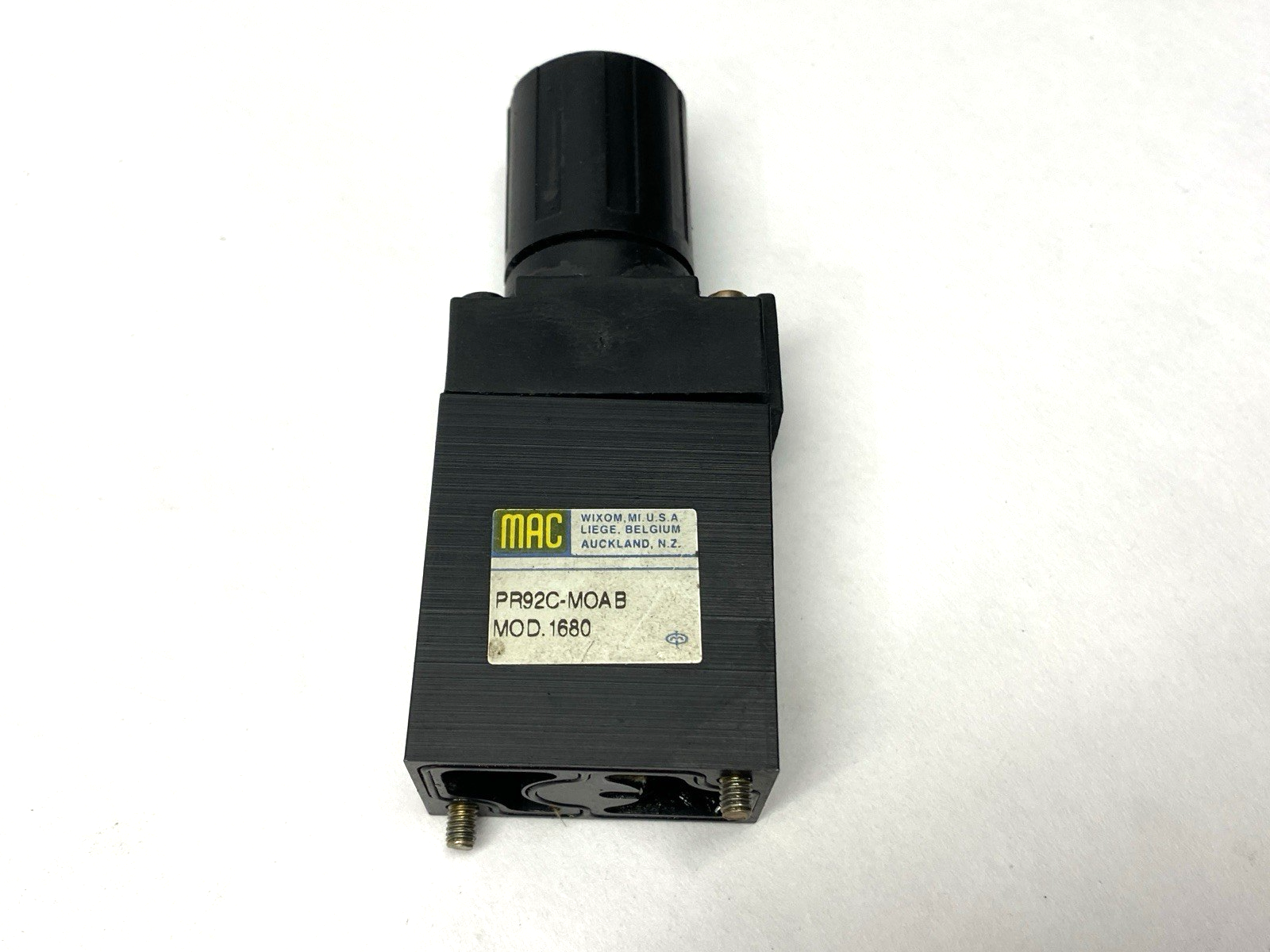 PR92C-MOAB | MAC Valves Pneumatic Pressure Regulator MISSING SCREW - Used - Maverick Industrial Sales