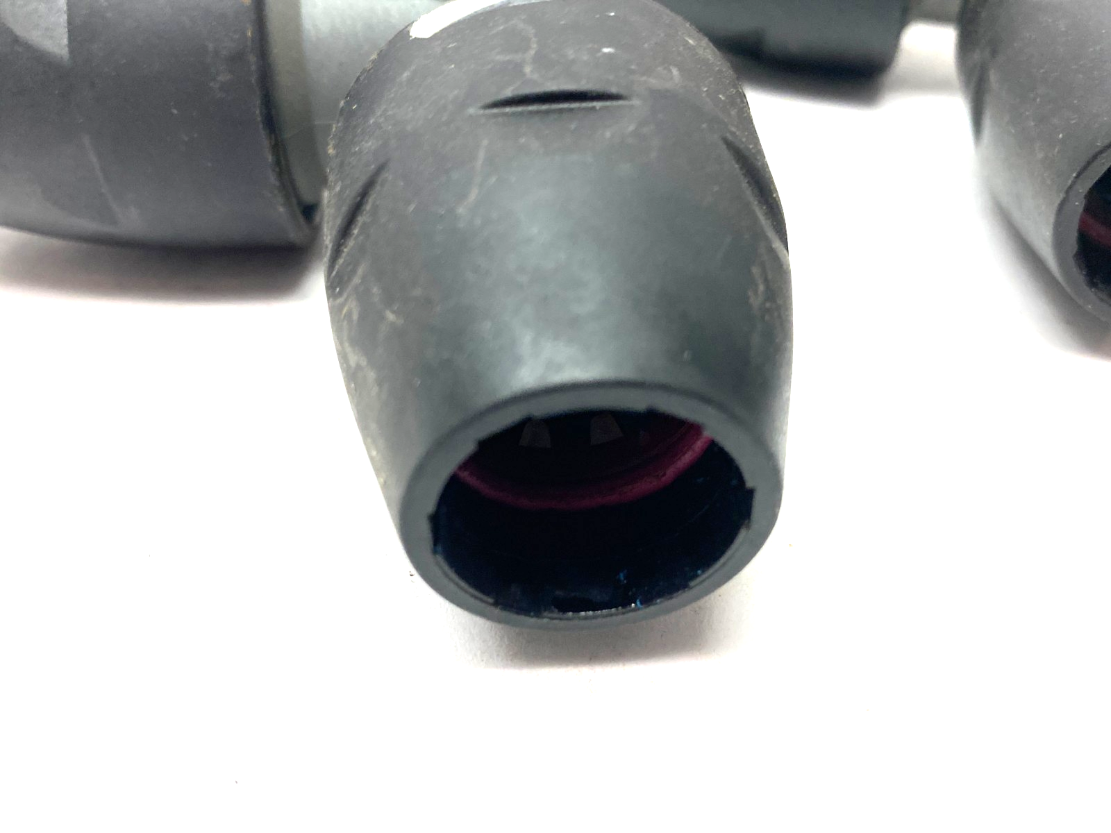 2811 1003 80 | Airnet 90-Degree Elbow Socket Pipe Fitting DN20-3/4" LOT OF 2 - Used - Maverick Industrial Sales