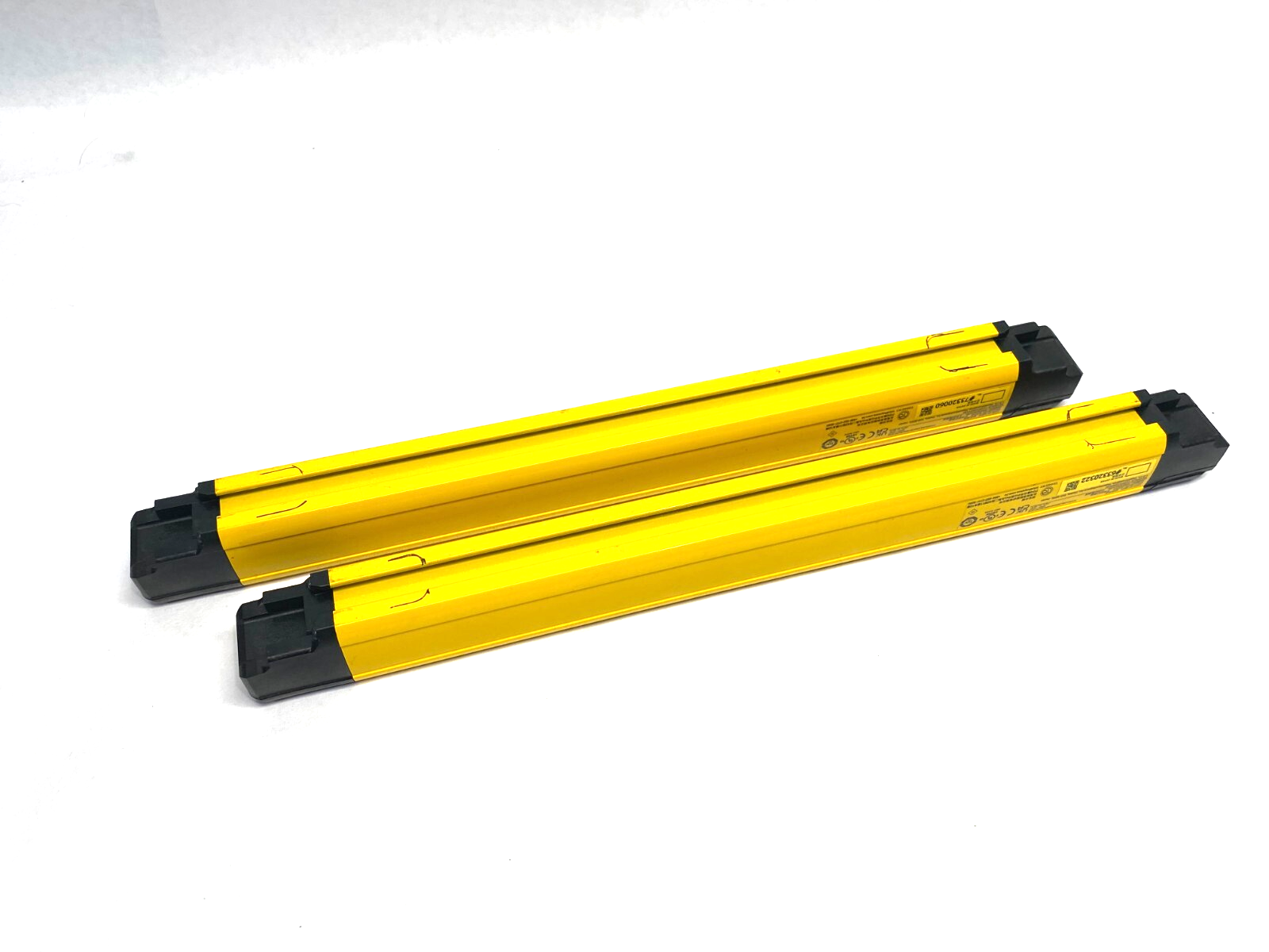 Keyence GL-R39F Safety Light Curtain Set Finger-Protection Type 39 Optical Axes - Maverick Industrial Sales
