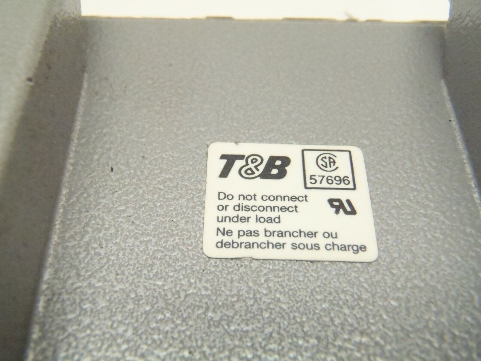 Thomas & Betts 5-3/4" x 4-5/8" Base w/ 1) MS248B 1) MS224B Pos-E-Con Connectors - Maverick Industrial Sales