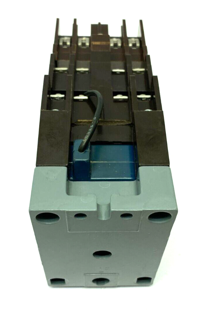 Cutler-Hammer D26MRD524B1 Type M Relay w/ Magnetic and Rear Deck - Maverick Industrial Sales