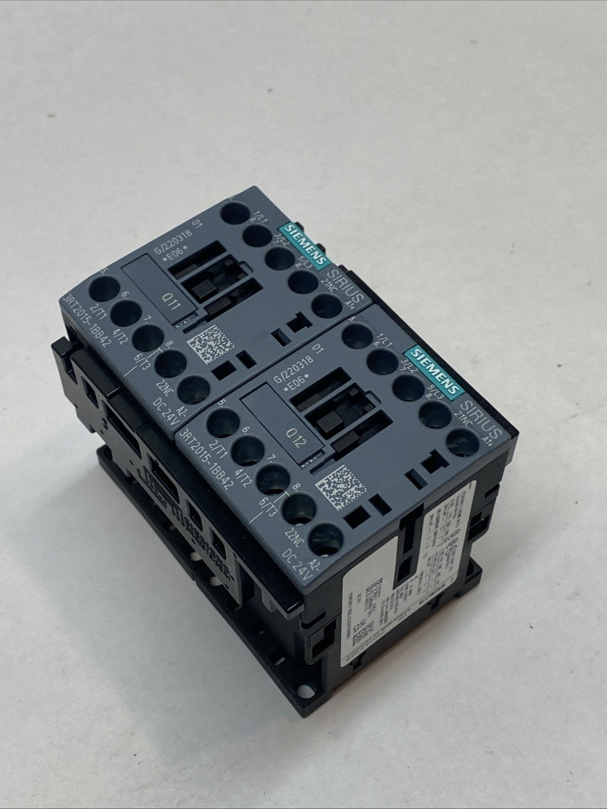 Siemens 3RT2015-1BB42 Contactor (2x) w/ 3RA2913-3EA1 Overload Relay - Maverick Industrial Sales