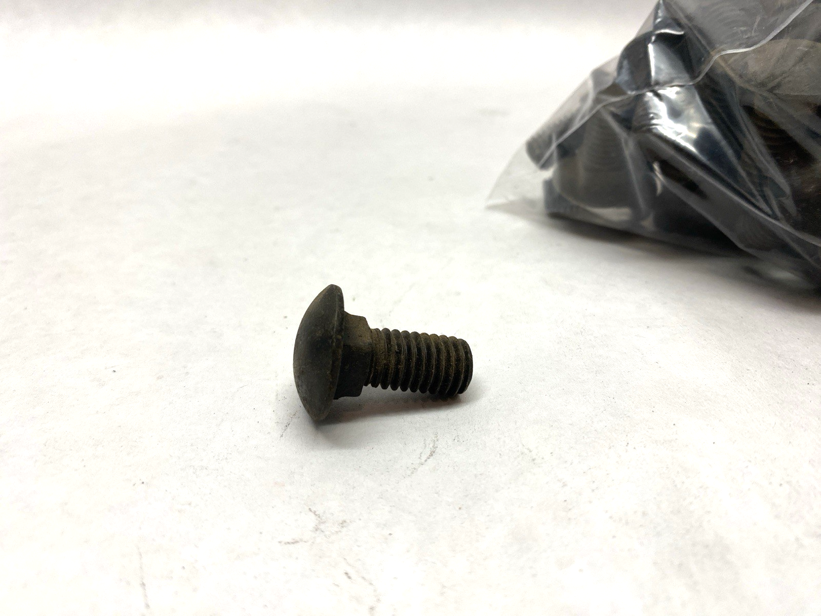 7/16-14x1 Carriage Screw Bolt Grade 2 LOT OF 100 - Maverick Industrial Sales