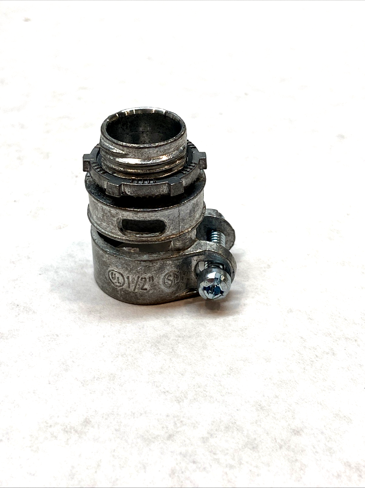 SC-50 | Emerson NEER Straight Squeeze Connector 1/2" Non-Insulated LOT OF 14 - New – Open box - Maverick Industrial Sales