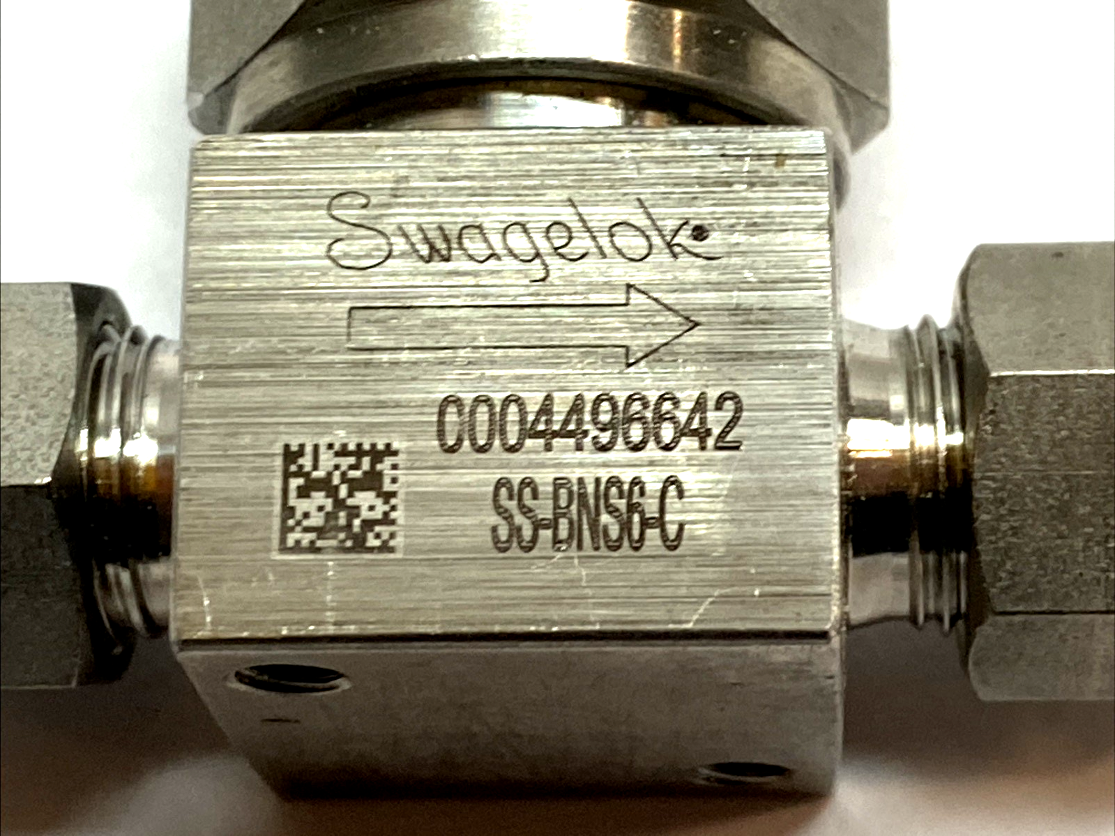 SS-BNS6-C | Swagelok Bellows Valve 3/8" Tube NC Pneumatic 316L High Purity - Used - Maverick Industrial Sales