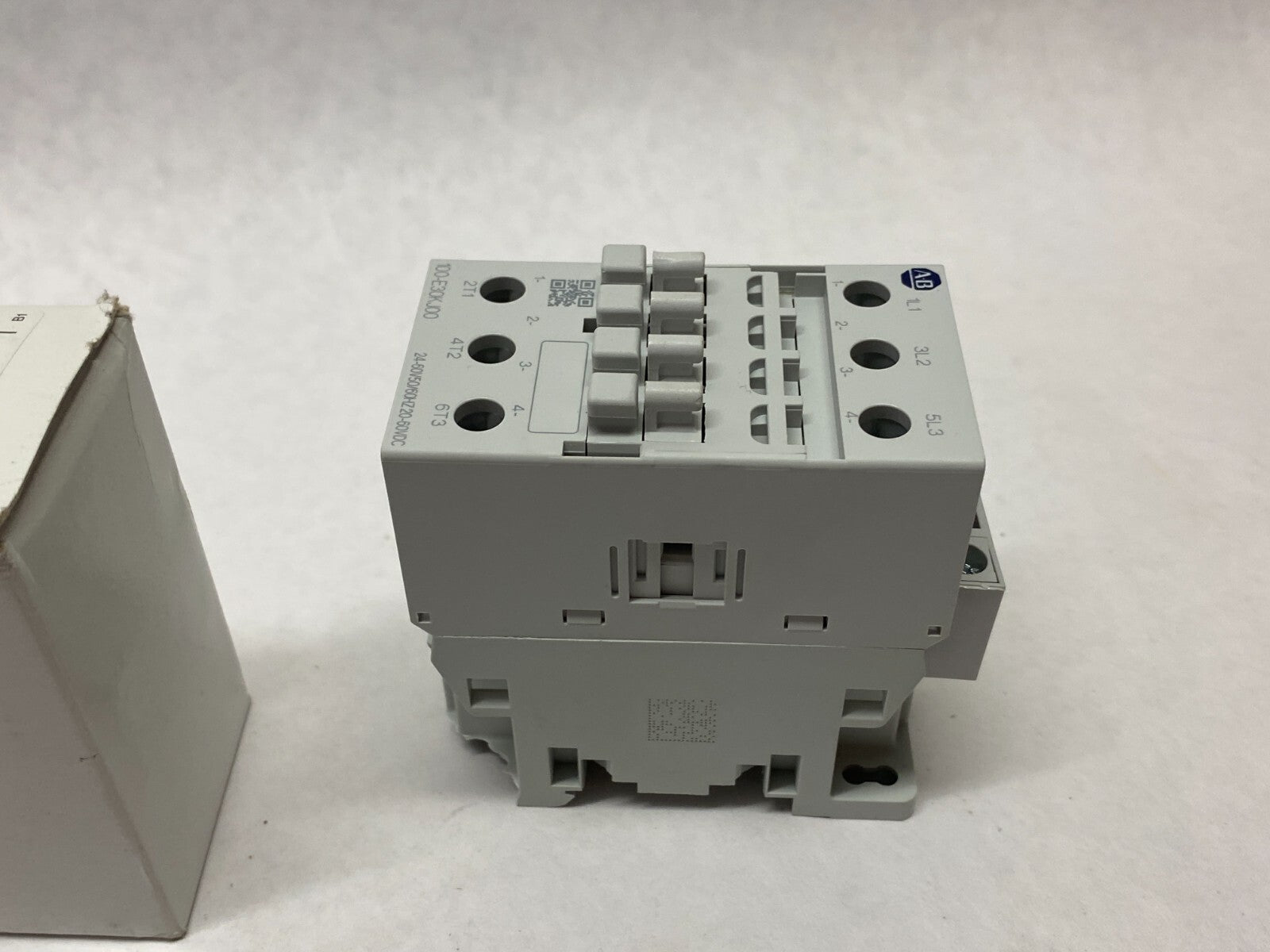 Allen Bradley 100-E30KJ00 Ser. A Non-Reversing Contactor 24-60V BROKEN MOUNT - Maverick Industrial Sales