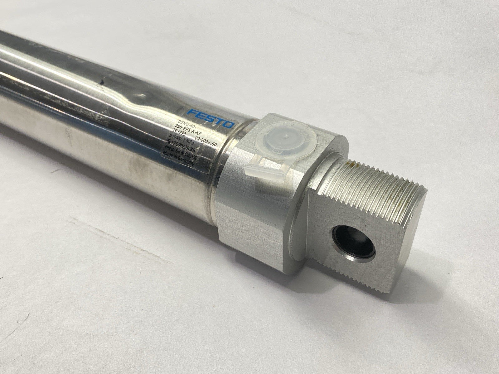 Festo DSNU-40-250-PPS-A-KP Round Cylinder 40mm Bore 250mm Stroke 193993 - Maverick Industrial Sales