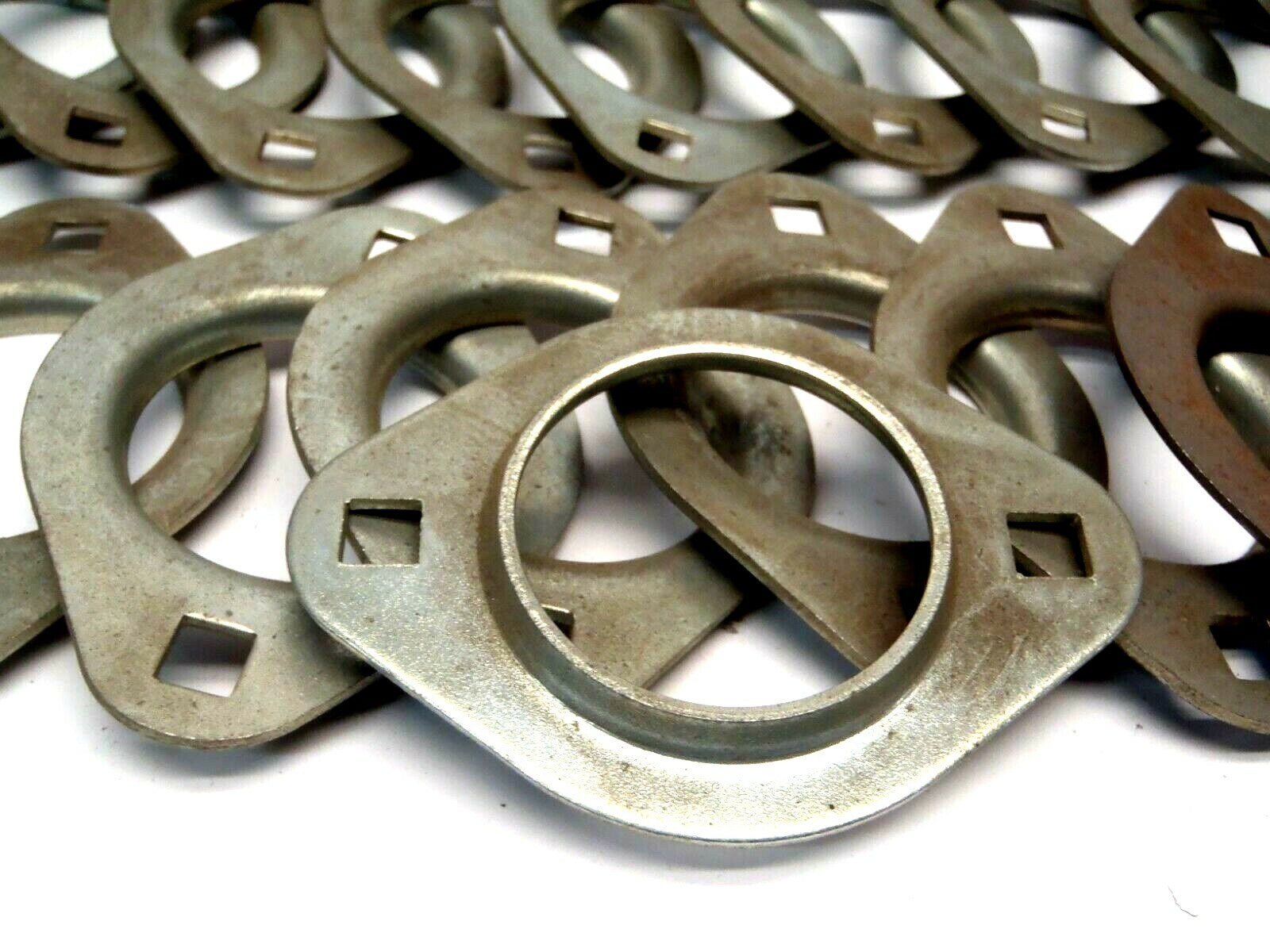 Manitou Mfg 35M-2 5/8 Shaft Steel 2 Bolt Flange 1-5/8 Inch Opening LOT OF 28 - Maverick Industrial Sales
