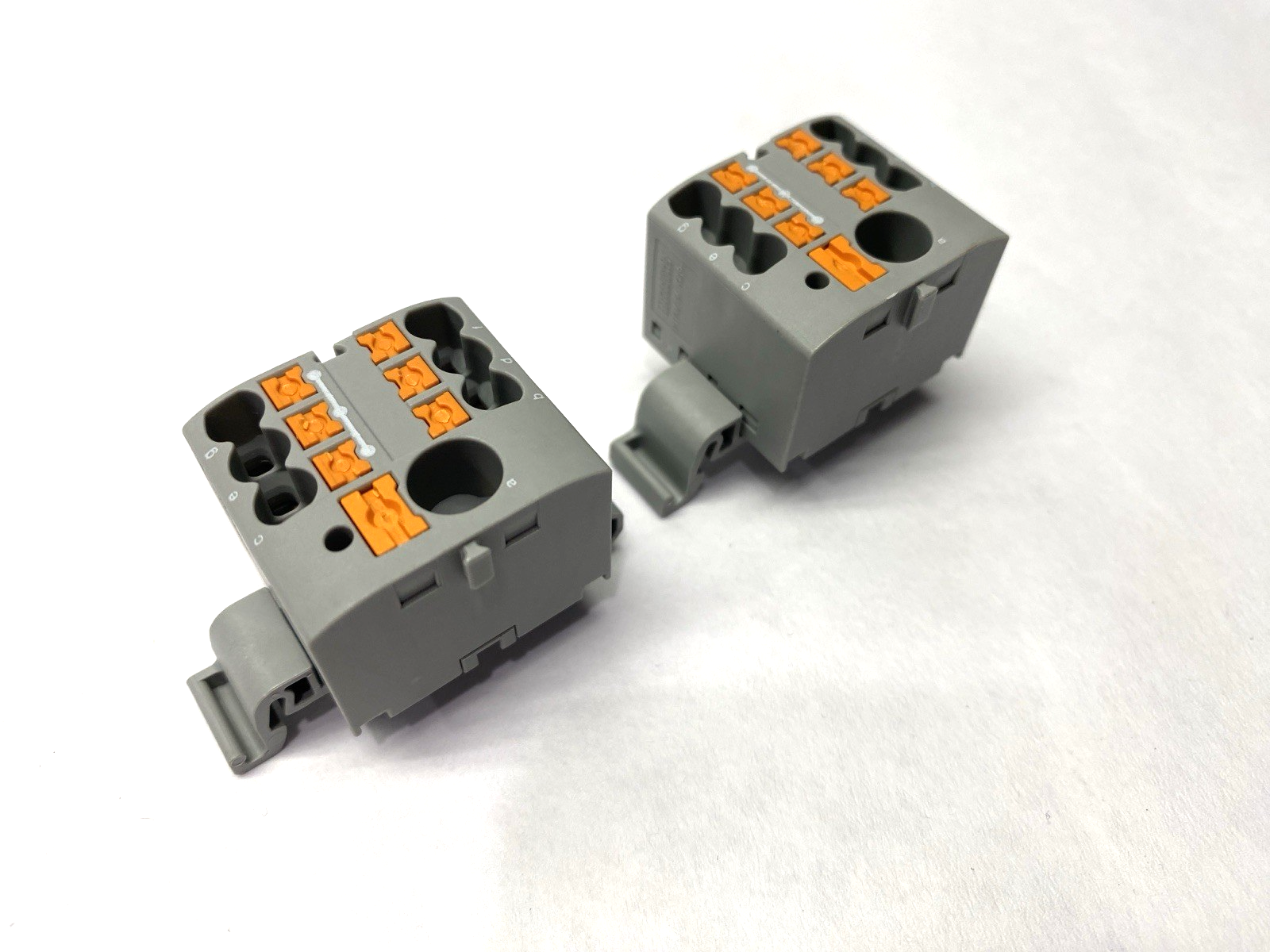 3273198 | Phoenix Contact PTFIX 6/6X2,5-NS35A GY Distribution Block LOT OF 2 - Used - Maverick Industrial Sales