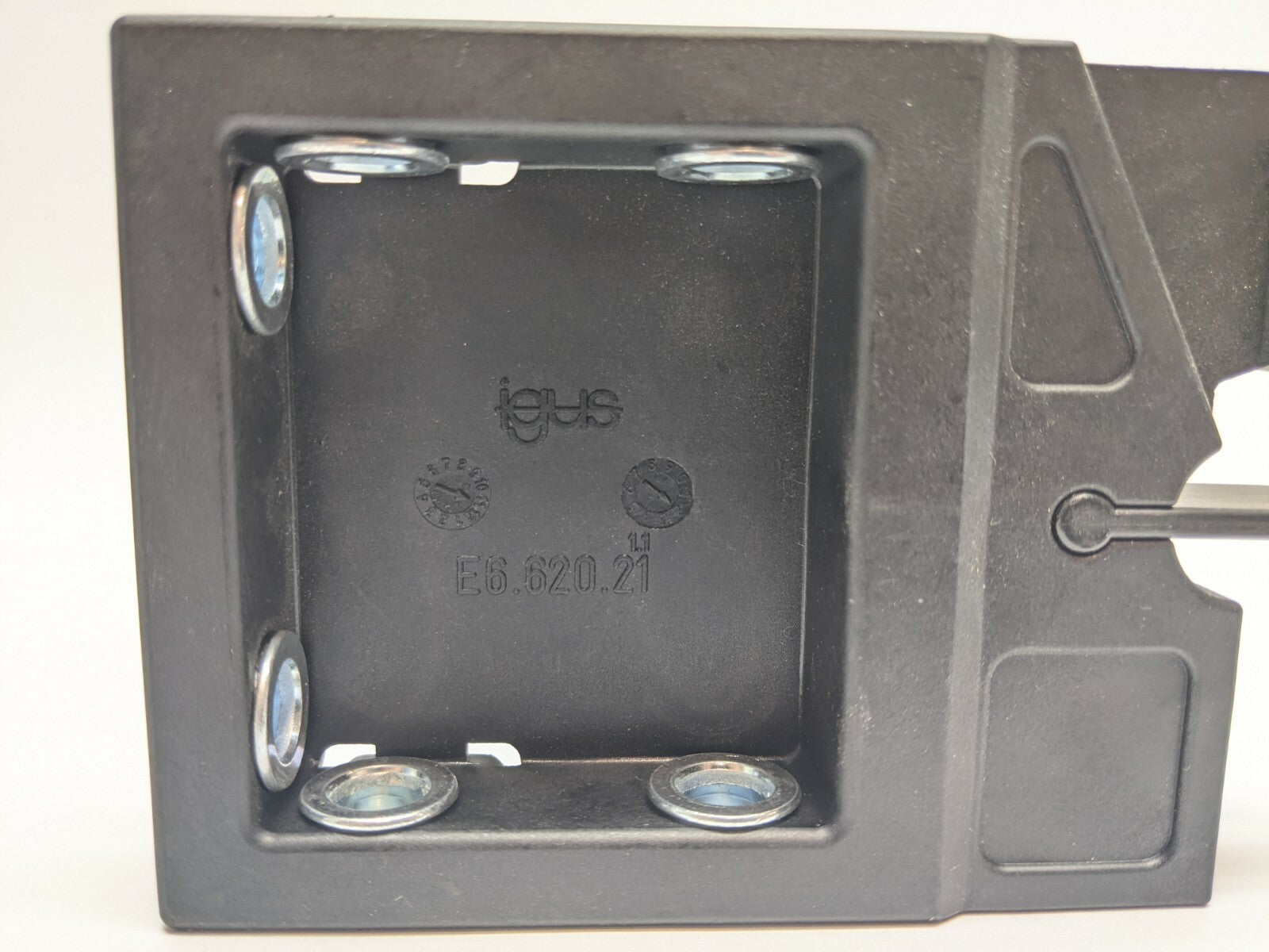 igus E6.62 KMA Mounting Bracket Set E6.620.10 11 20 21 - Maverick Industrial Sales
