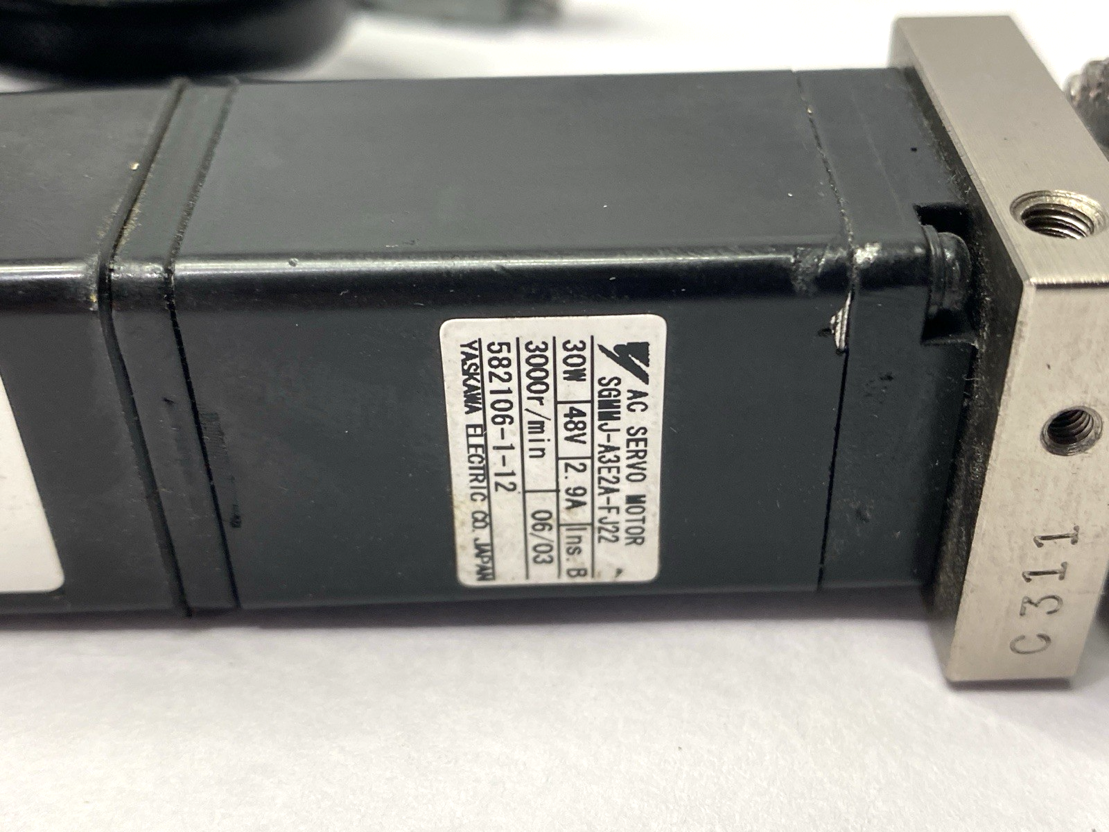 Yaskawa SGMMJ-A3E2A-FJ22 Servo Motor 48V 30W - Used - Maverick Industrial Sales