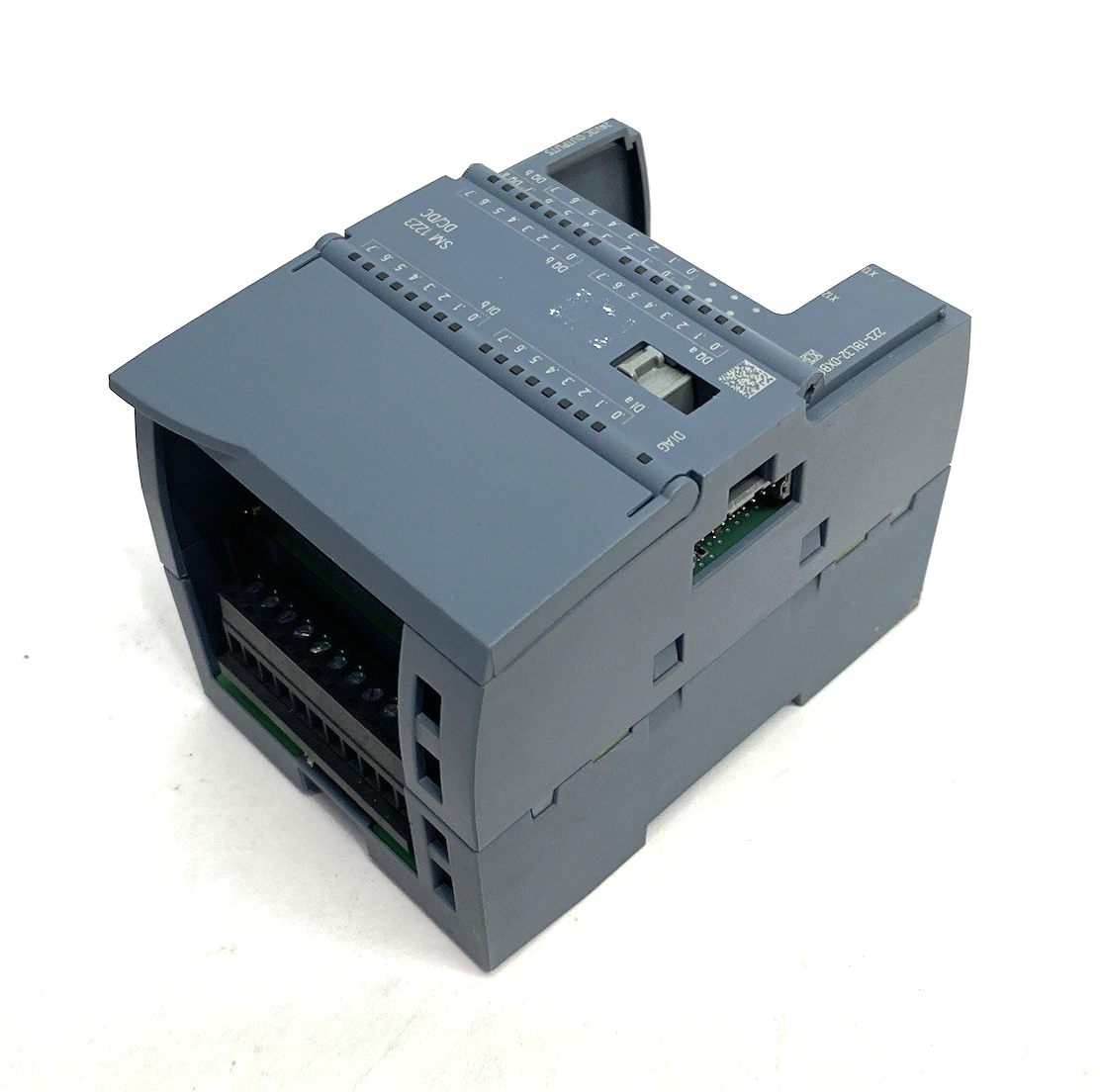 6ES7223-1BL32-0XB0 | Siemens SIMATIC S7-1200 Digital I/O Module MISSING ONE COVER - Used - Maverick Industrial Sales