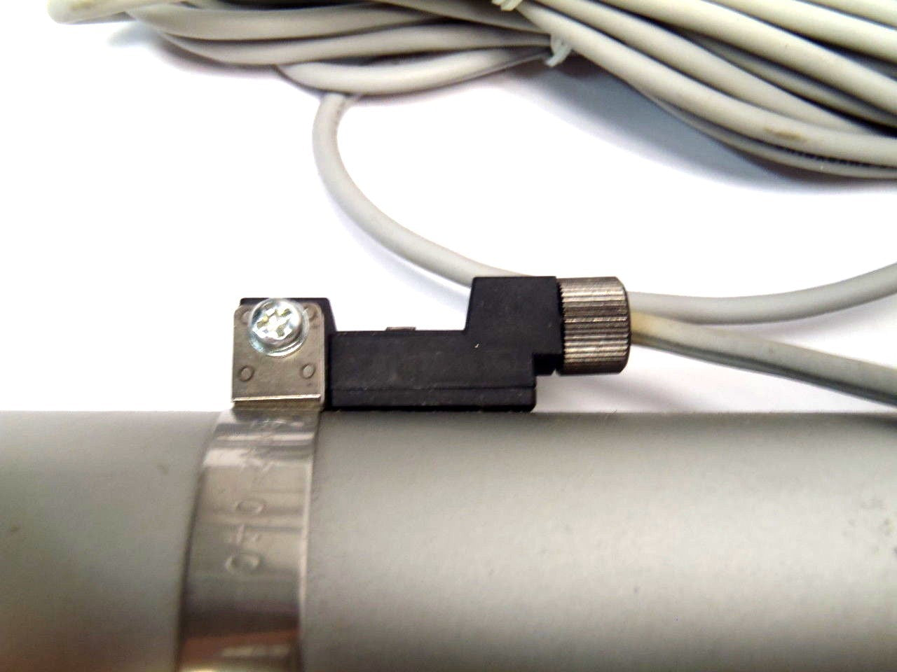 SMC RECB40-250-H7CZ REC Sine Cylinder 250mm Stroke 40mm Bore w/ 2x H7C Switches - Maverick Industrial Sales