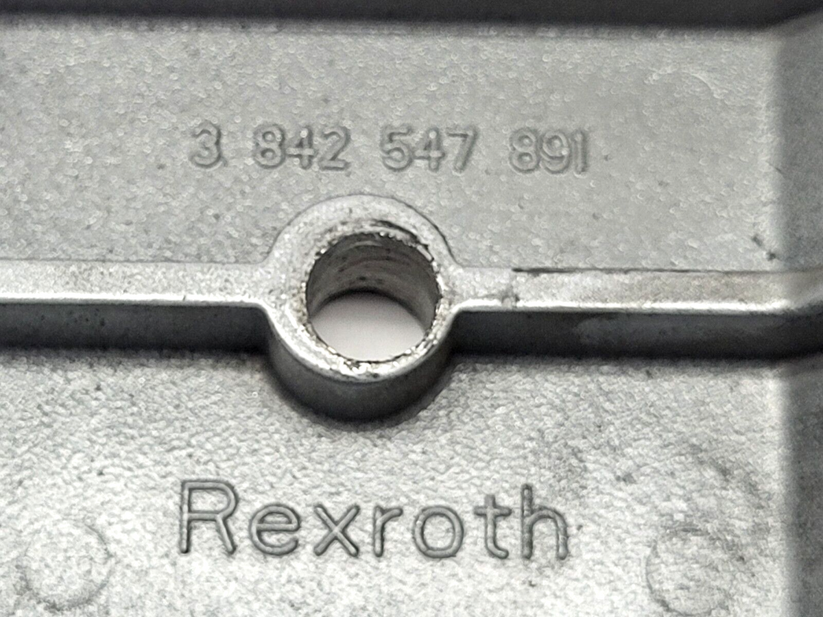 3 842 547 891 | Rexroth Support Bracket DAMAGED LOT OF 2 - Maverick Industrial Sales