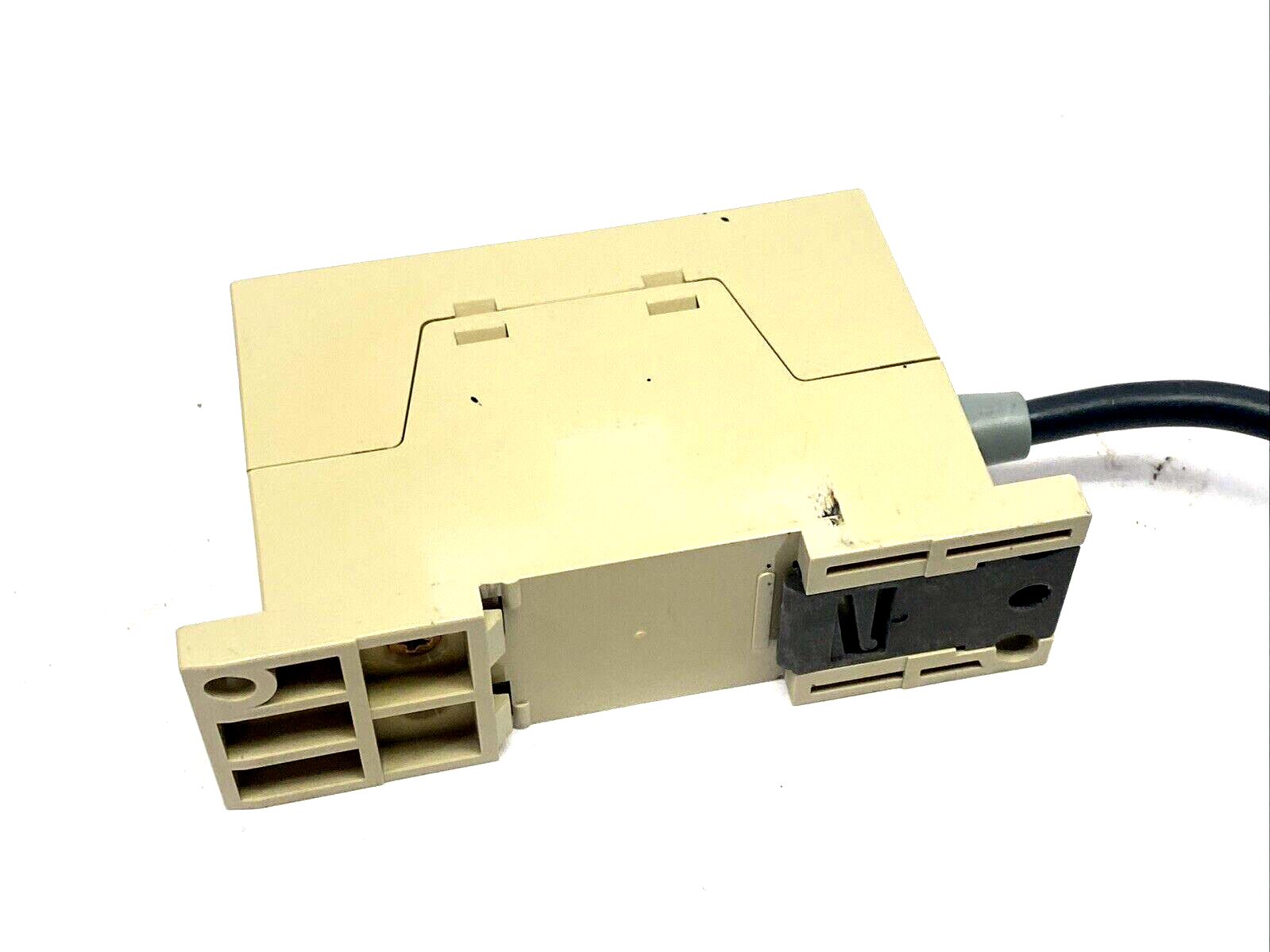 Omron V600-HAR81 Amplifier - Maverick Industrial Sales
