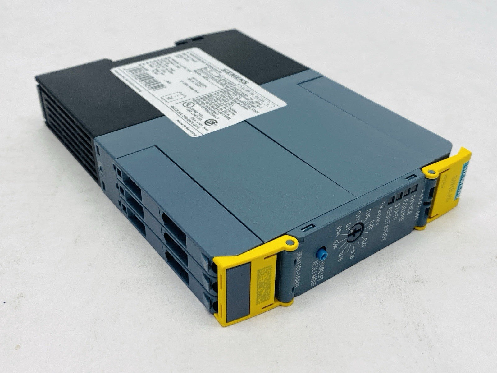 Siemens 3RM1101-1AA04 Fail Safe Direct Starter 0.1-0.5A 500V 24VDC 0-0.12kW - Maverick Industrial Sales