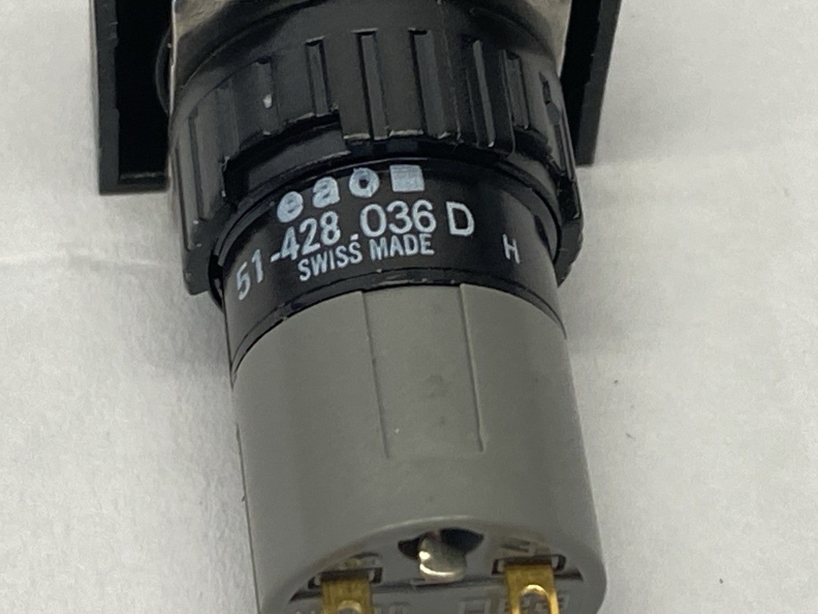 Eaon 51-428.036D Keyed Switch Spring Return 2-Position 100mA 42V - Maverick Industrial Sales