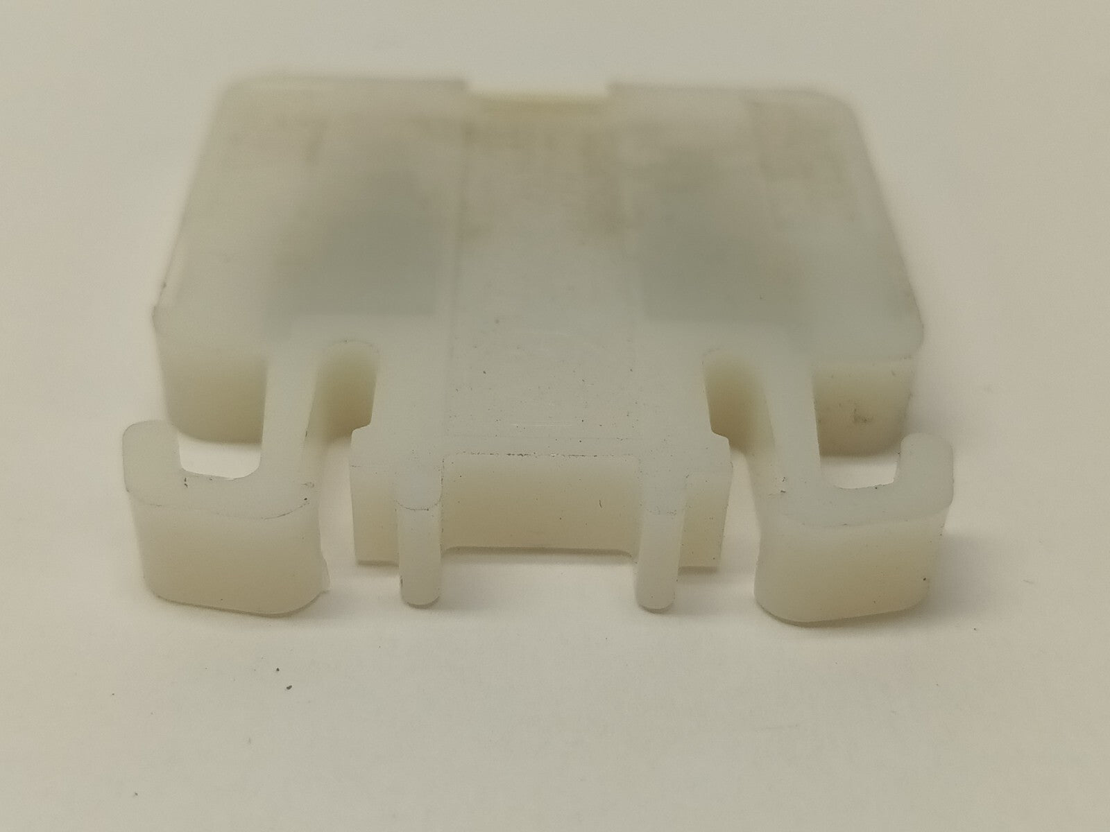 Allen Bradley 1492-H1 White Finger-Safe Terminal Block 600V 30A LOT OF 50 - Maverick Industrial Sales
