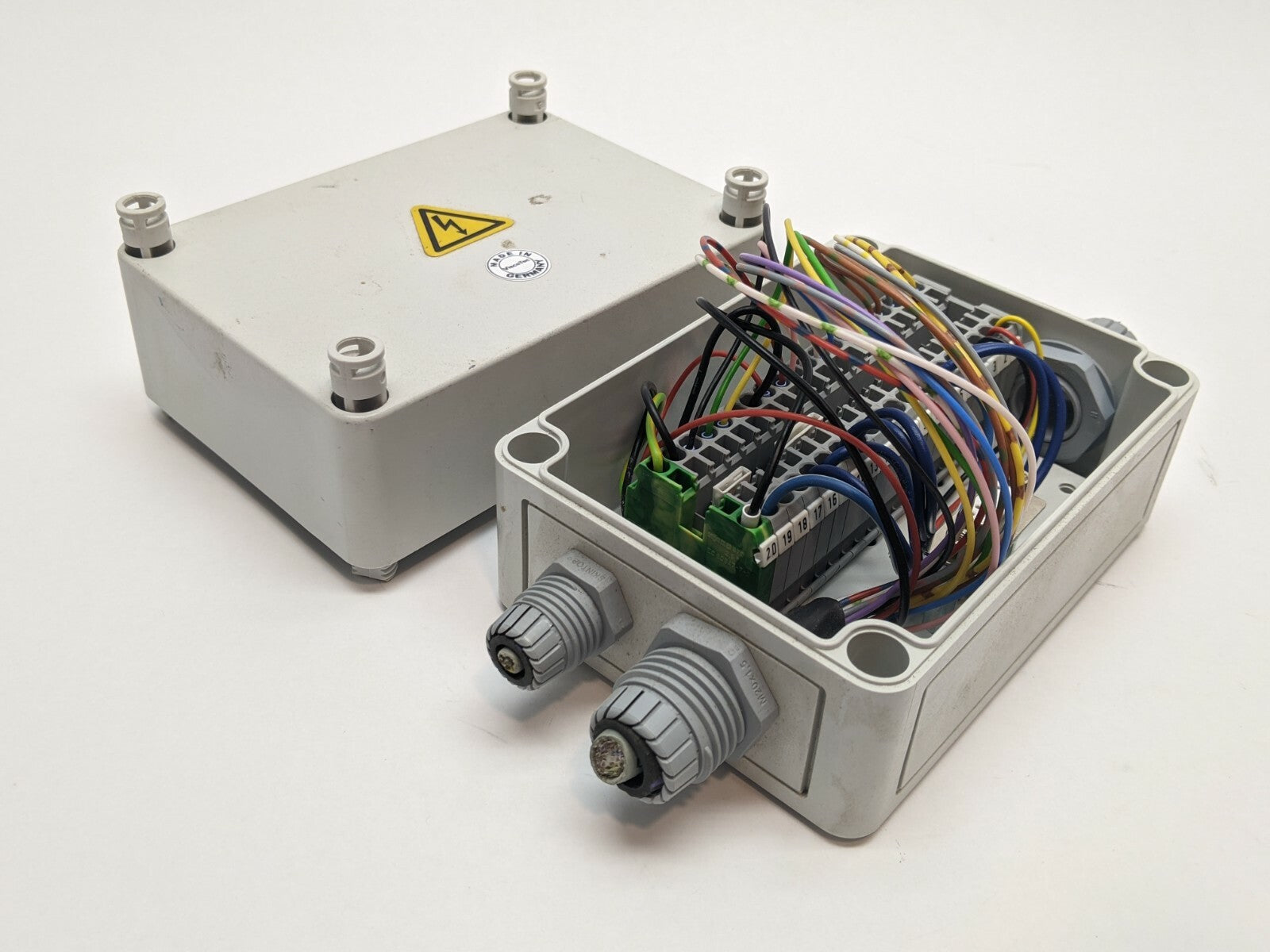 Viscotec ViscoPro-C Control Box Enclosure 4-3/4" x 3.5" x 3" Rittal E245292 - Maverick Industrial Sales