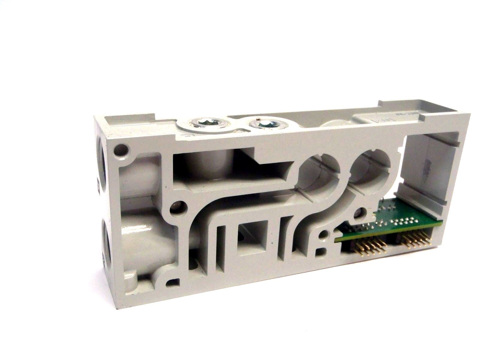 Numatics 006-220D Double-Z Board Circuit Valve Block Pneumatic Manifold - Maverick Industrial Sales