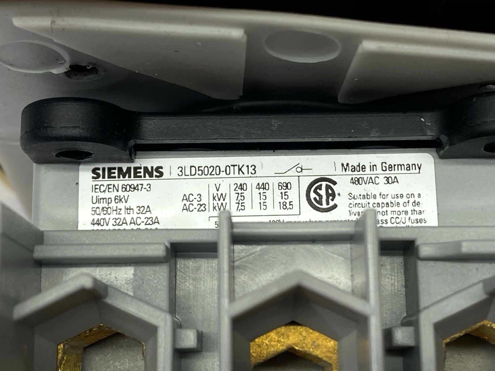 Siemens 3LD5020-0TK13 SENTRON Molded Case Disconnect Switch 3-Pole 32A 690V - Maverick Industrial Sales