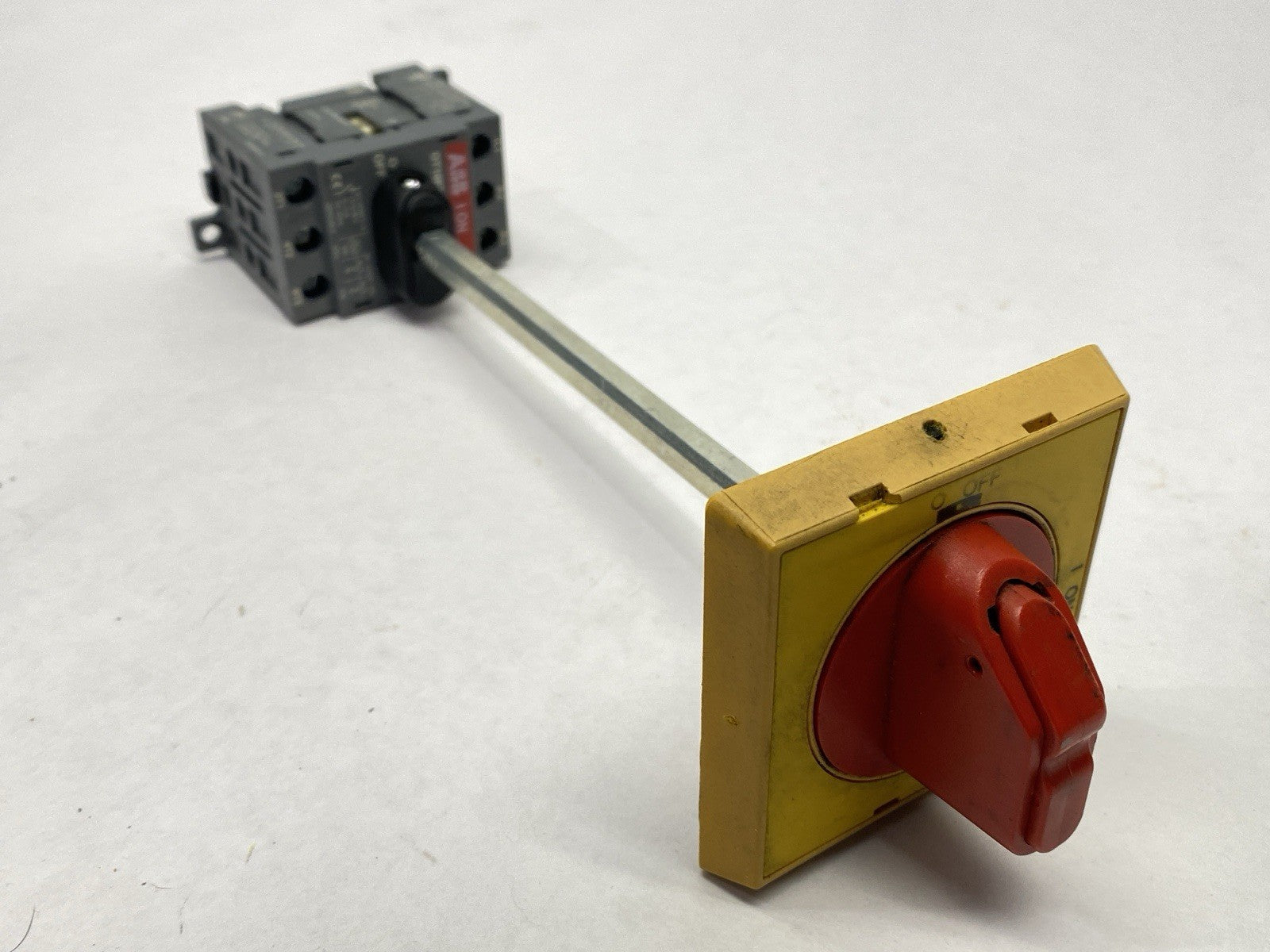 OT16F3 | ABB Switch Disconnector 3-Pole 16A 600VAC w/ OHYS2RJ Selector Handle - Used - Maverick Industrial Sales