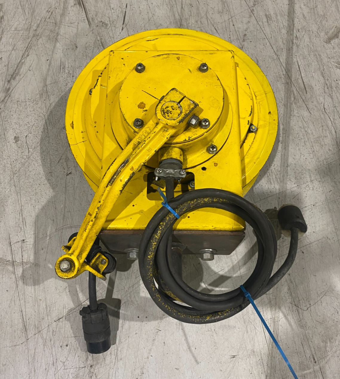 Aero-Motive 224A POW-R-MITE Weatherproof Cable Reel 600V 10A - Maverick Industrial Sales