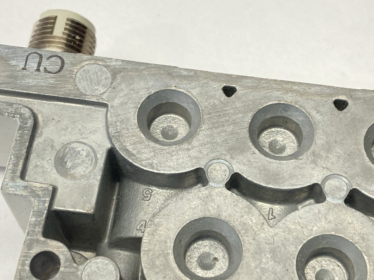 SY50M-27-1-WO-02T | SMC Subplate Base for SY3/5000 Series - New – Open box - Maverick Industrial Sales