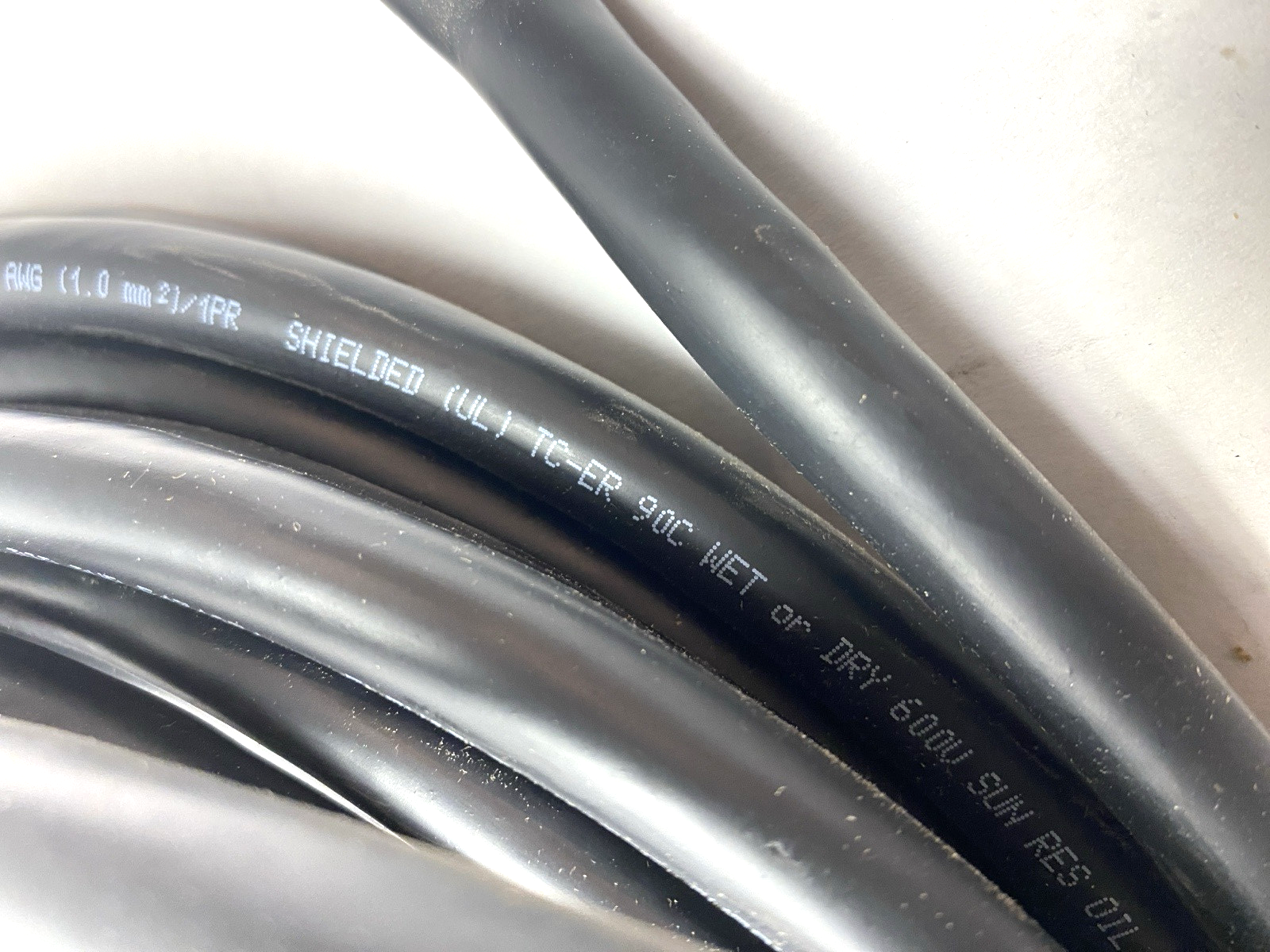 LAPP 701711 Cable OLFLEX VFD 1XL w/SIGNAL 14/4C+18/2C 35.0 FT 4C 14 AWG black - Maverick Industrial Sales