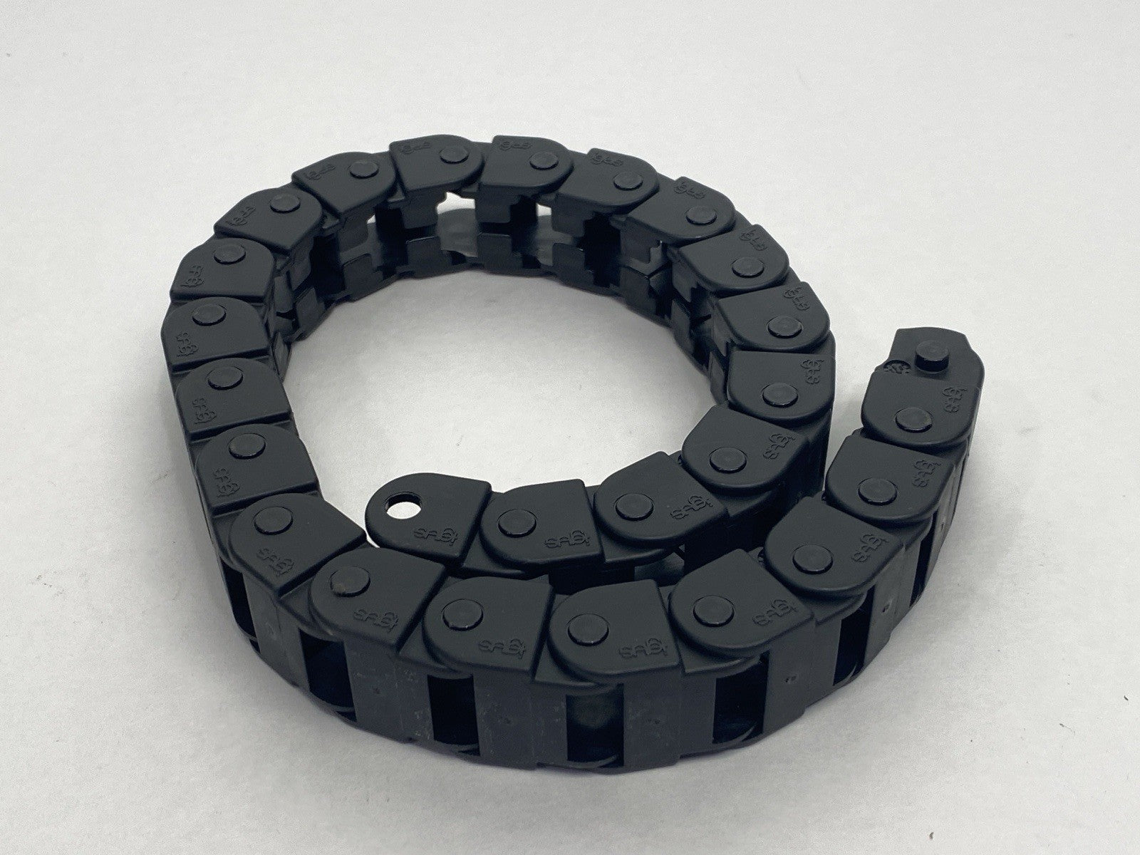 Igus 080.16.12 E-Chain Cable Carrier With Mounting Bracket 25 Links - Maverick Industrial Sales