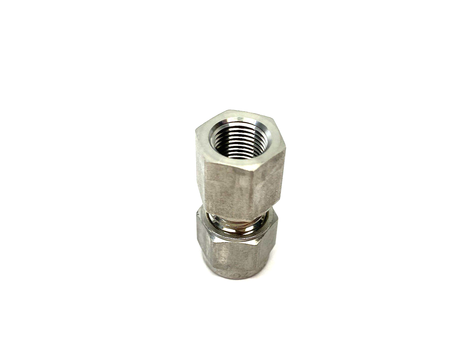 SS-6M0-7-2 | Swagelok Stainless Steel Tube Fitting 6 mm Tube OD x 1/8" Female NPT - New – Open box - Maverick Industrial Sales