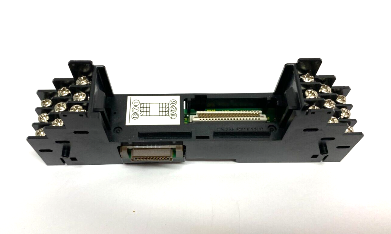 Omron E5ZN-SCT18S-500 Controller Module Terminal Base 18-Pole 24VDC Max - Maverick Industrial Sales