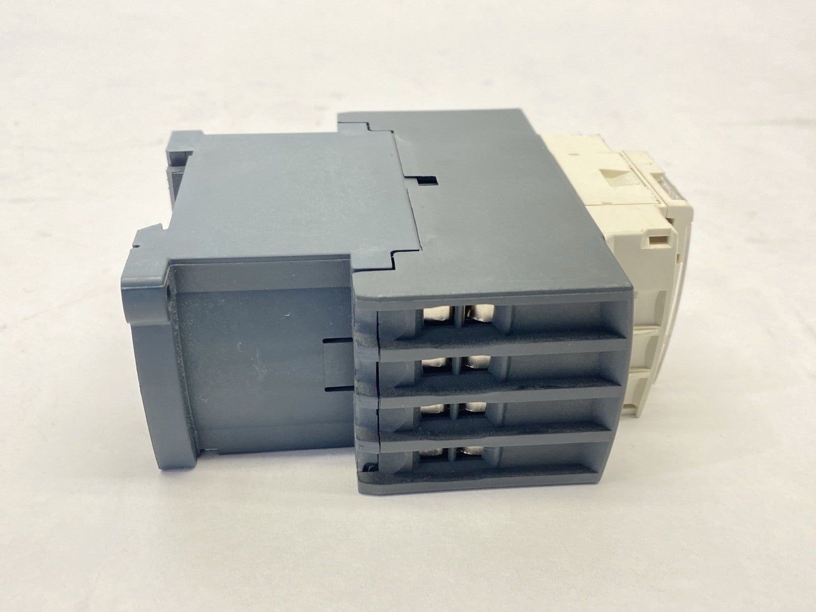 Schneider Electric LC1DT40BL IEC Contactor 4P 40A 24VDC Coil - Maverick Industrial Sales