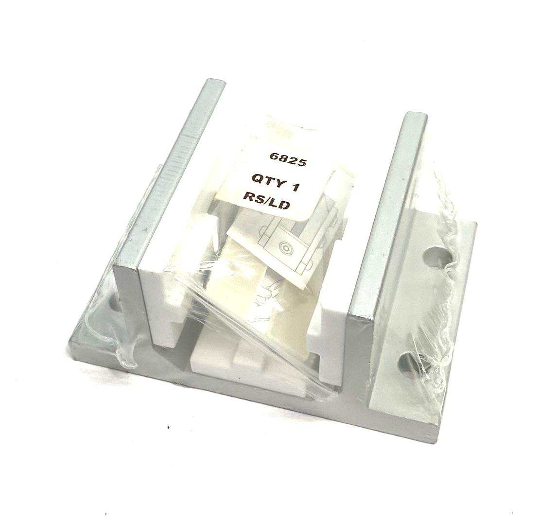 6825 | 80/20 Double-Flange Short Standard Linear Bearing 3-Slot, 15 Series - New - Maverick Industrial Sales