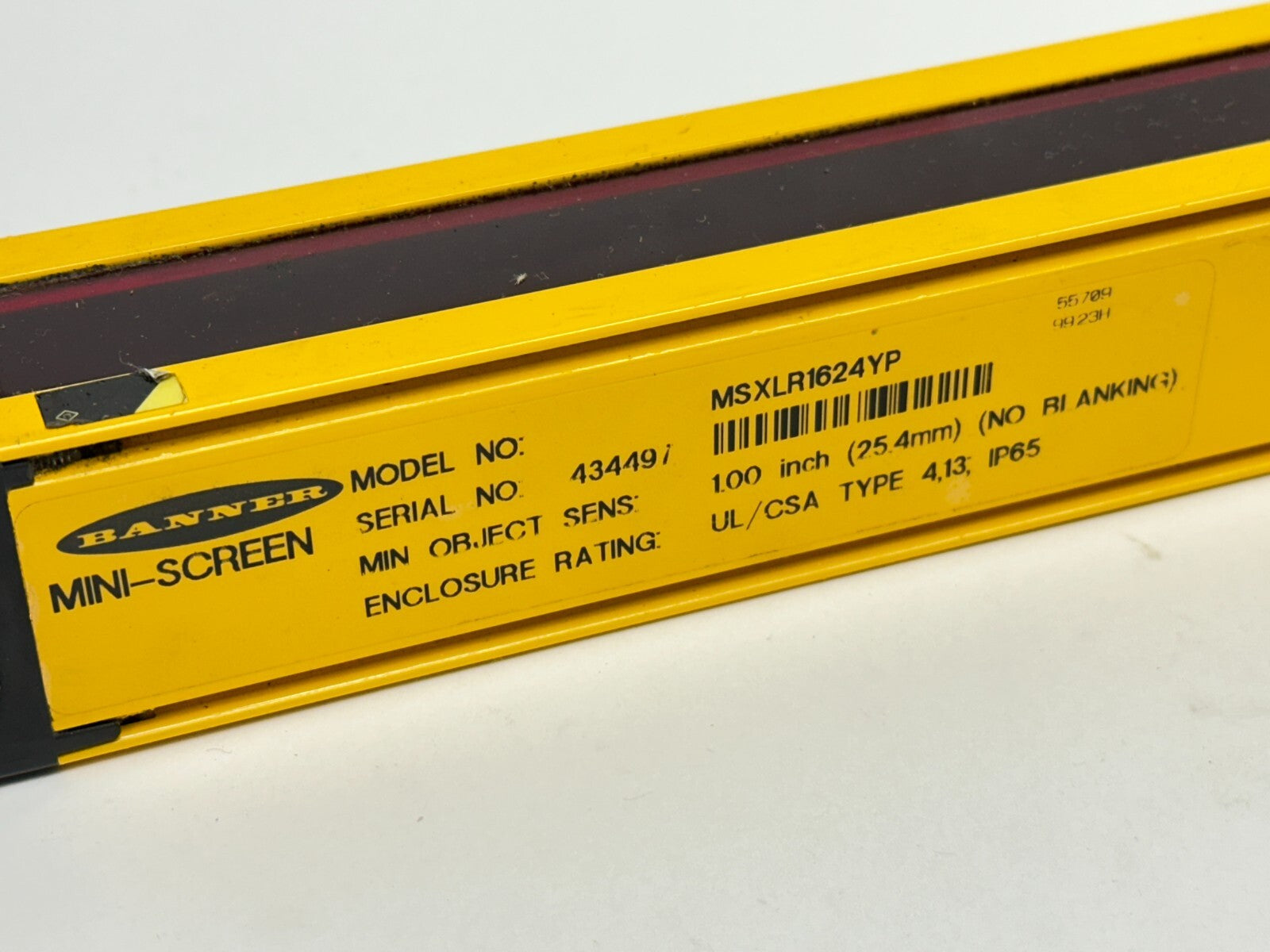 Banner MSXLE1624YP / MSXLR1624YP Emitter Receiver Mini-Screen Light Curtain Set - Maverick Industrial Sales